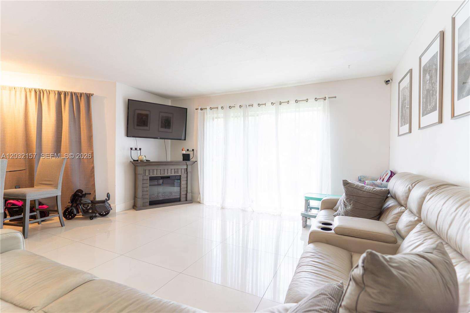 7907 Silverado Cir, Davie, FL 33024 - For Sale photo 8