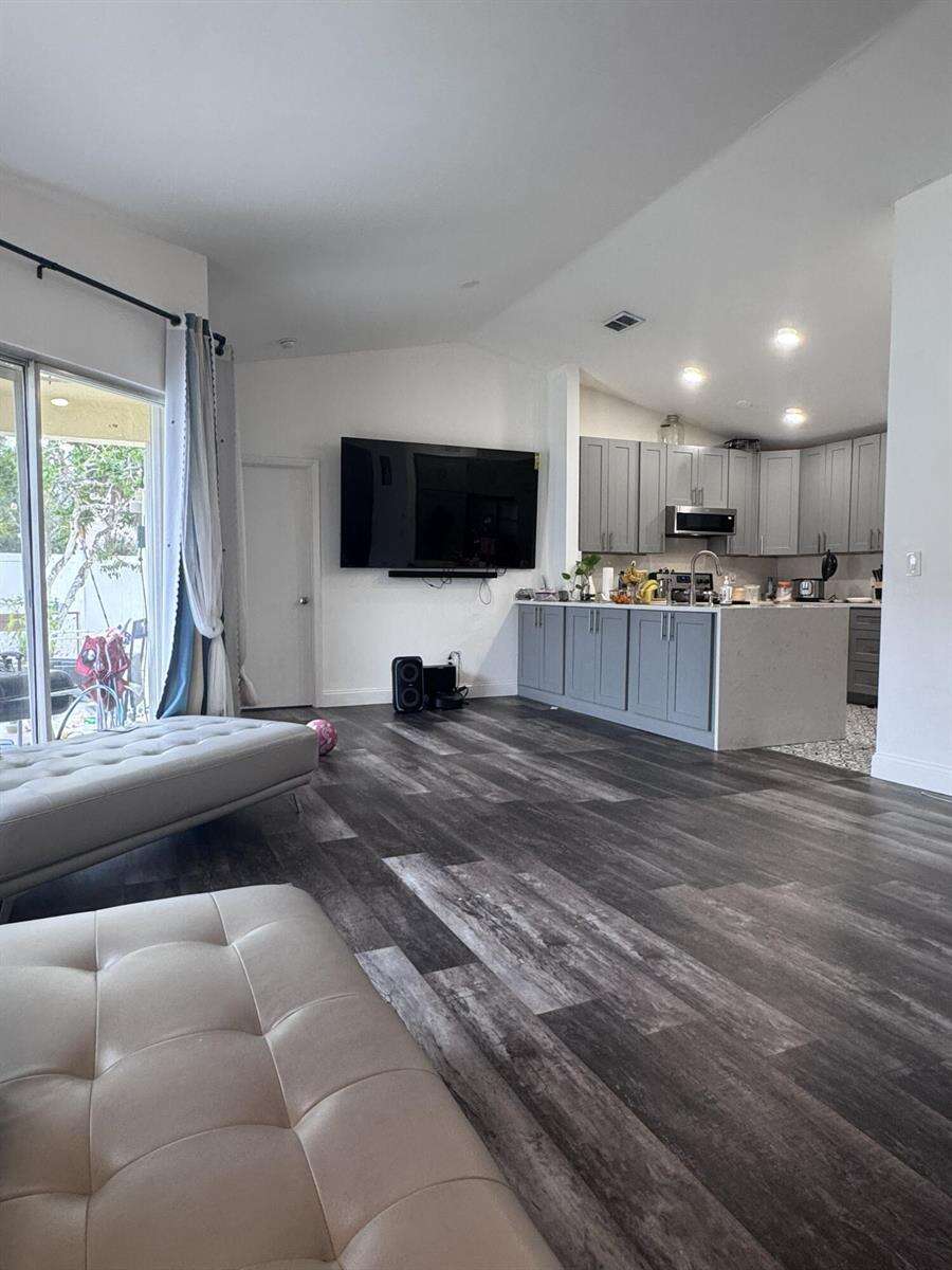 11747 12th, Pembroke Pines, FL 33026 - For Sale photo 11