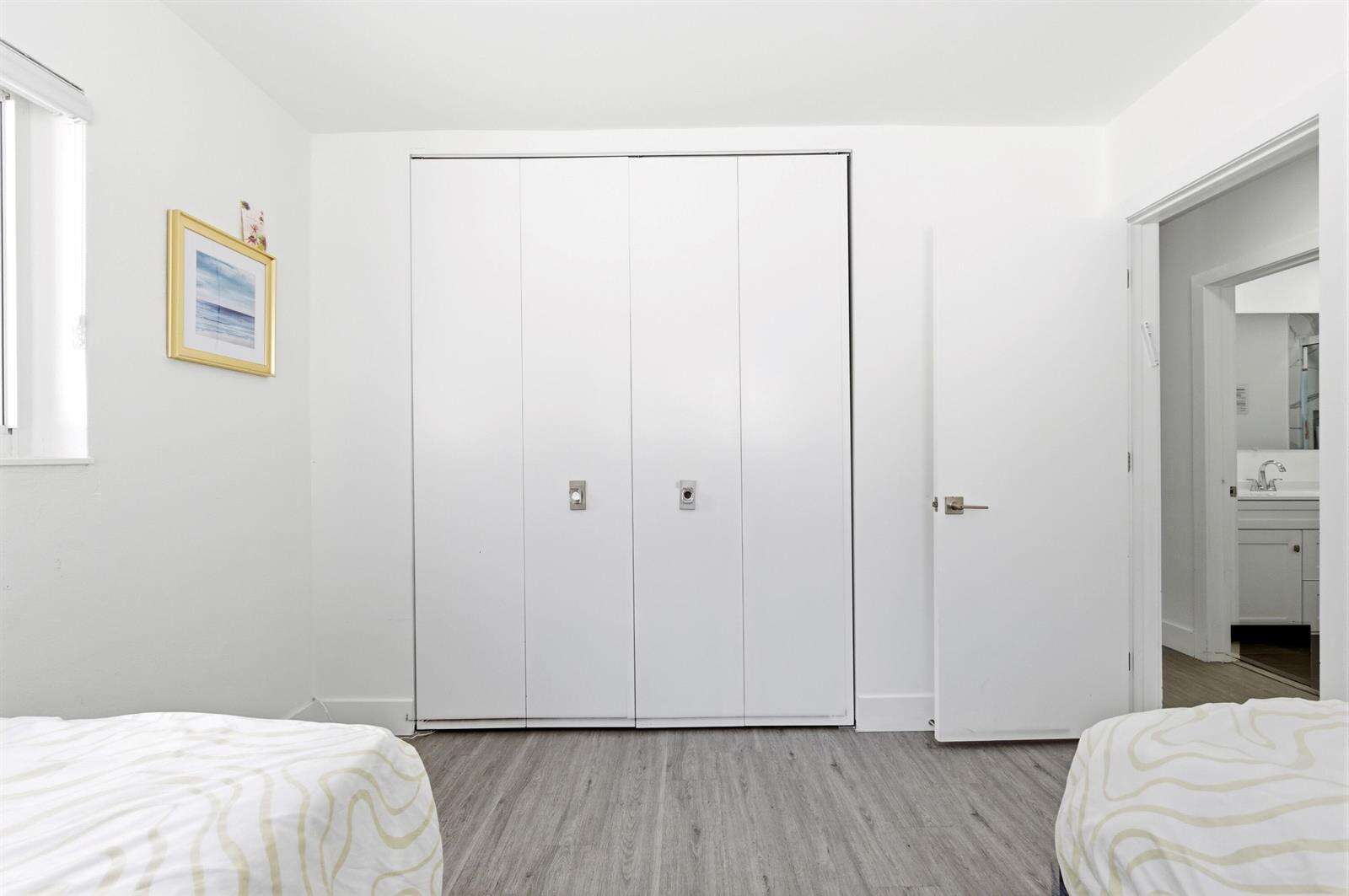6444 Oak, Hollywood, FL 33024 - For Sale photo 20