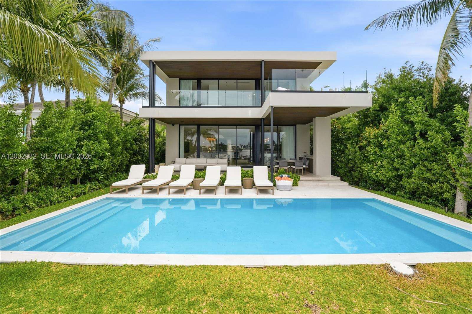 1050 Stillwater Dr, Miami Beach, FL 33141 - For Sale photo 15
