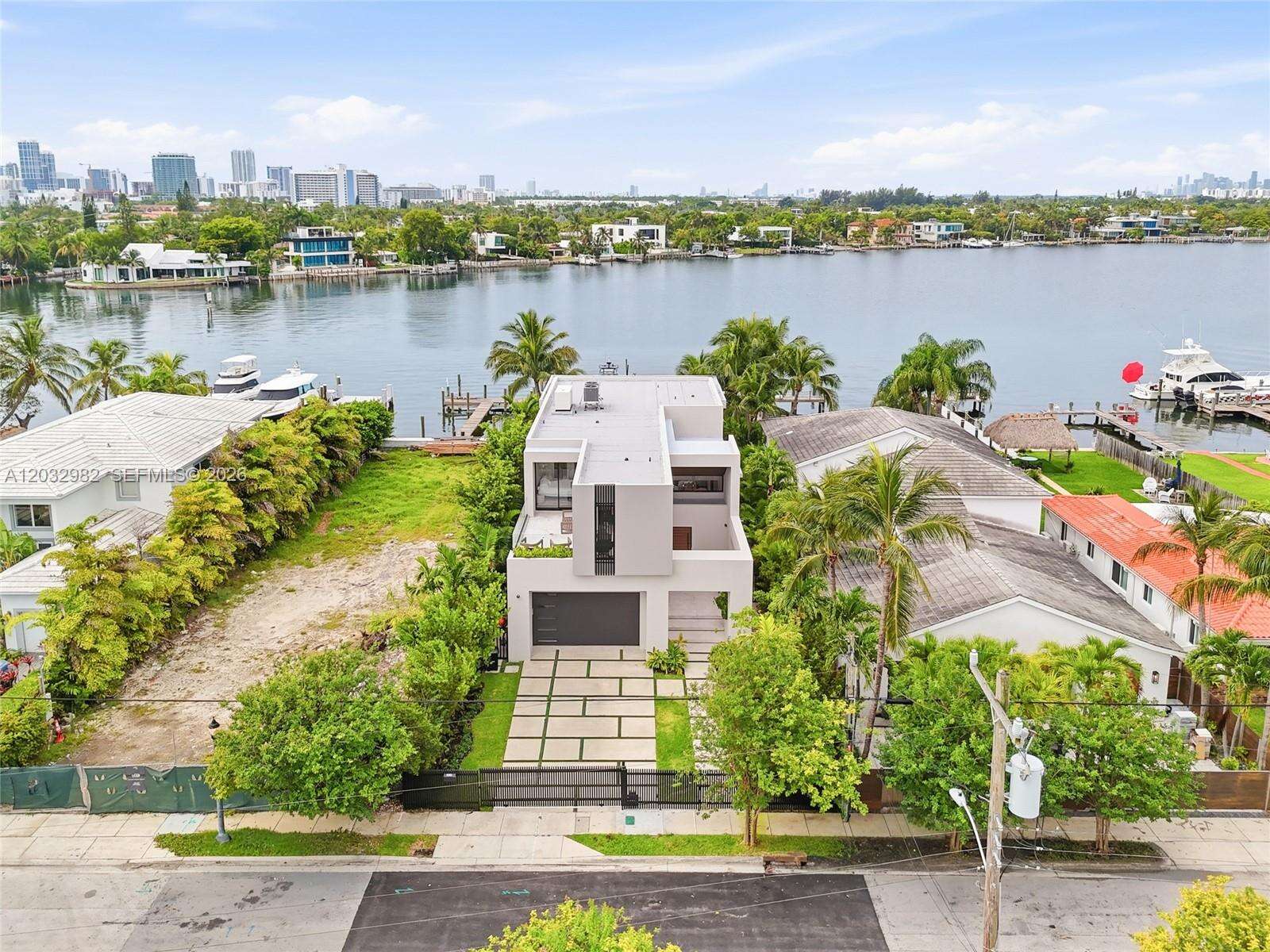 1050 Stillwater Dr, Miami Beach, FL 33141 - For Sale photo 3