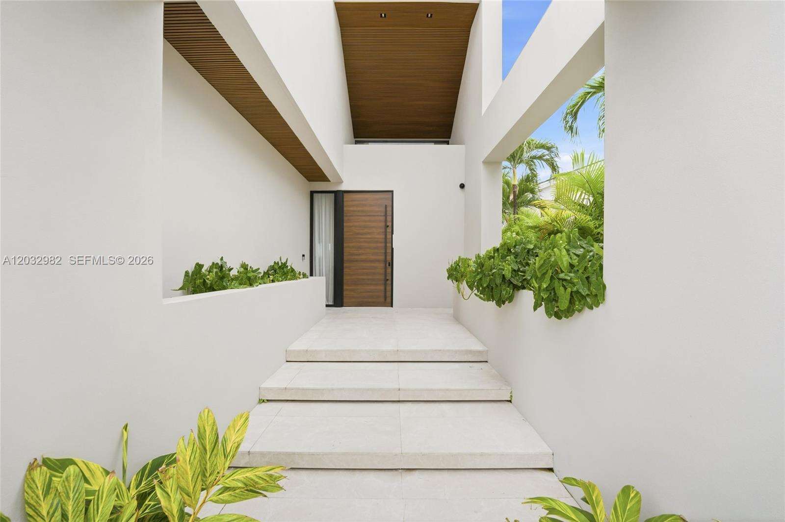 1050 Stillwater Dr, Miami Beach, FL 33141 - For Sale photo 5