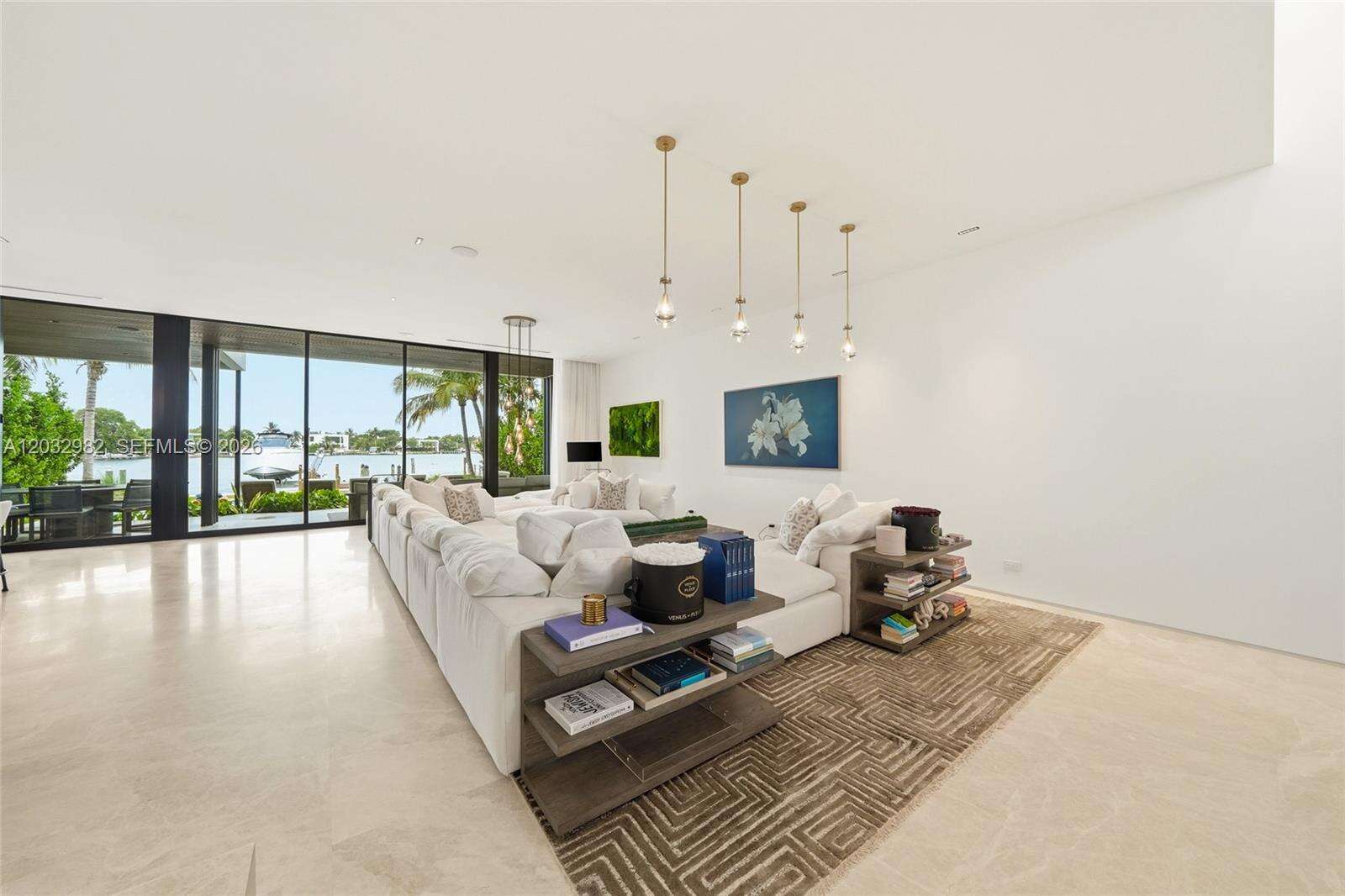 1050 Stillwater Dr, Miami Beach, FL 33141 - For Sale photo 9