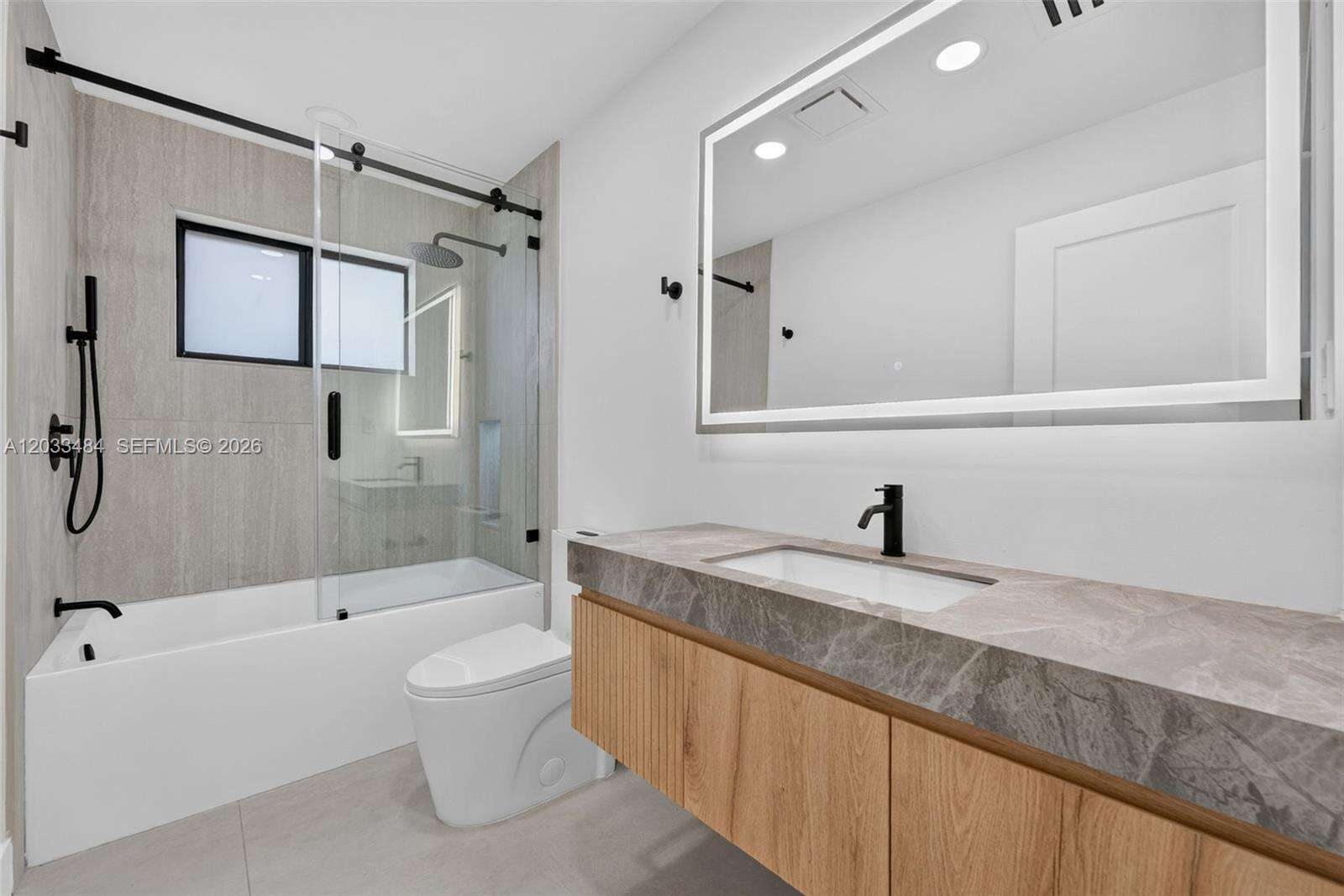 407 Highland Dr, Hollywood, FL 33021 - Pending Sale photo 16