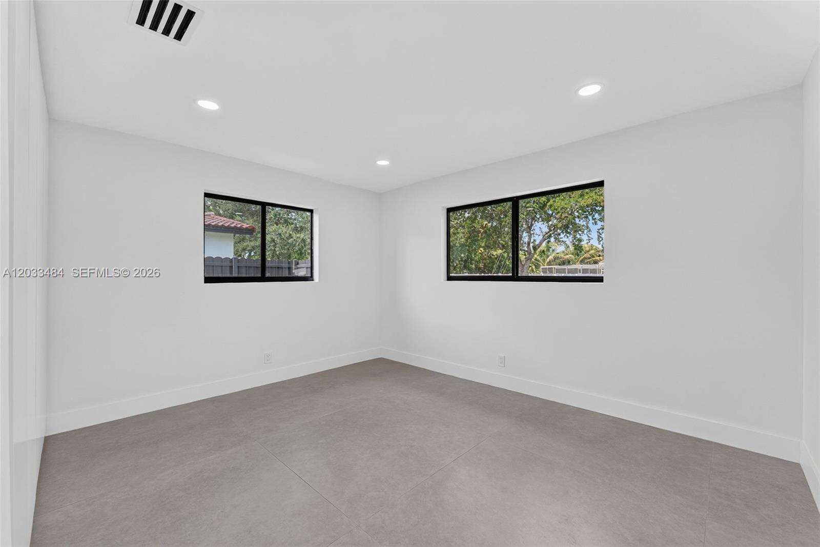 407 Highland Dr, Hollywood, FL 33021 - Pending Sale photo 17