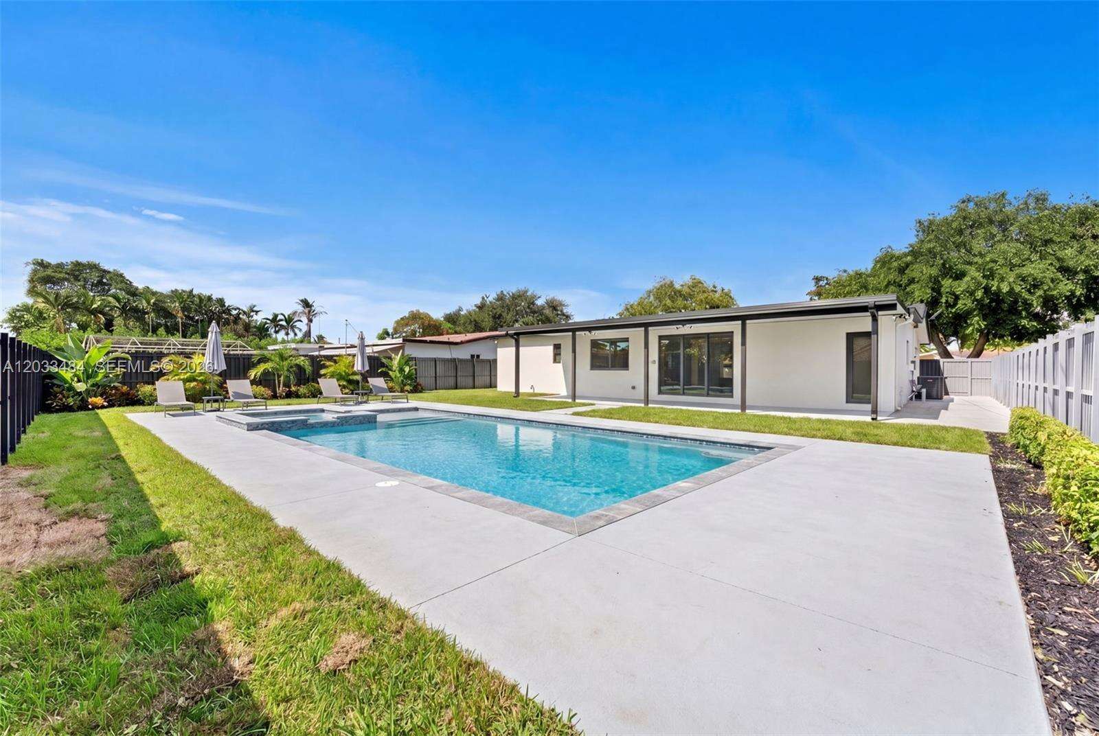 407 Highland Dr, Hollywood, FL 33021 - Pending Sale photo 36