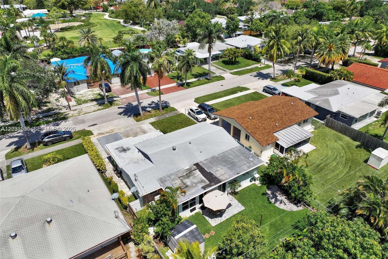 814 4th St, Hallandale Beach, FL 33009 - For Sale photo 15