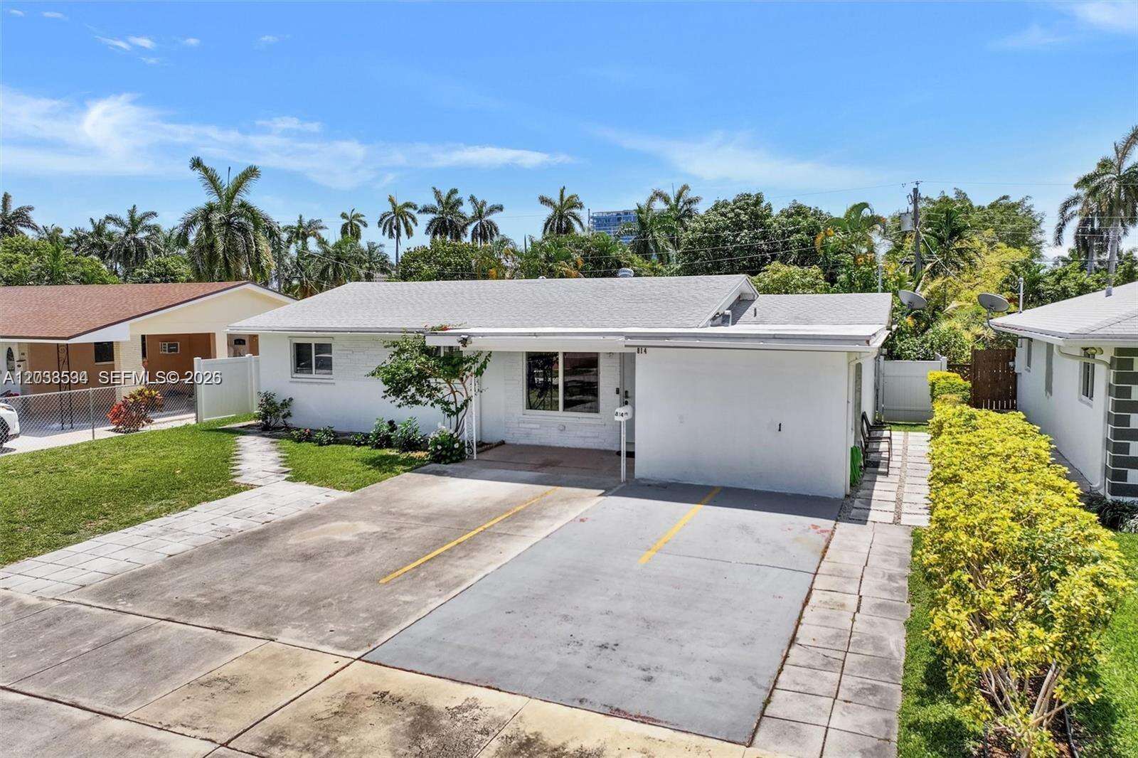 814 4th St, Hallandale Beach, FL 33009 - For Sale photo 4