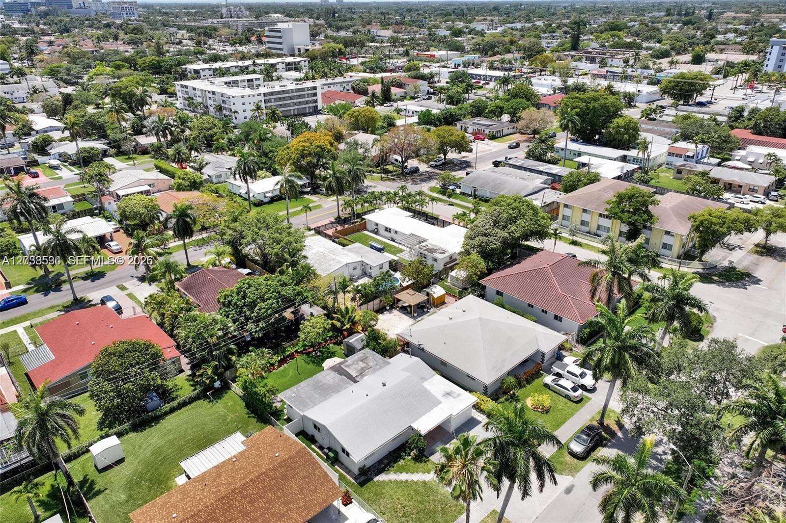 814 4th St, Hallandale Beach, FL 33009 - For Sale photo 8