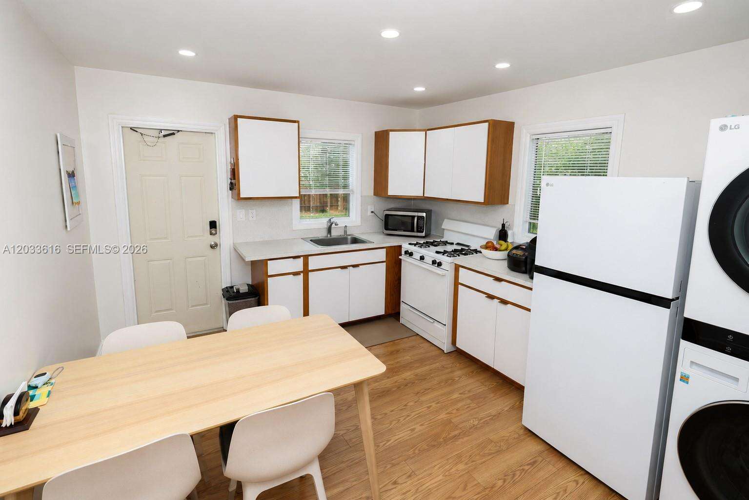 2330 Scott St, Hollywood, FL 33020 - For Sale photo 7