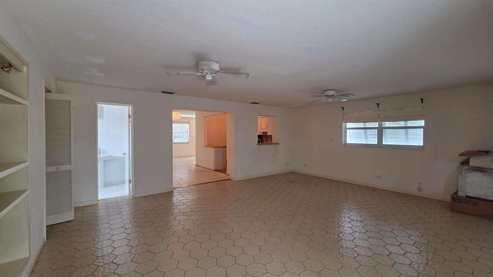 2000 31st, Hollywood, FL 33021 - For Sale photo 12