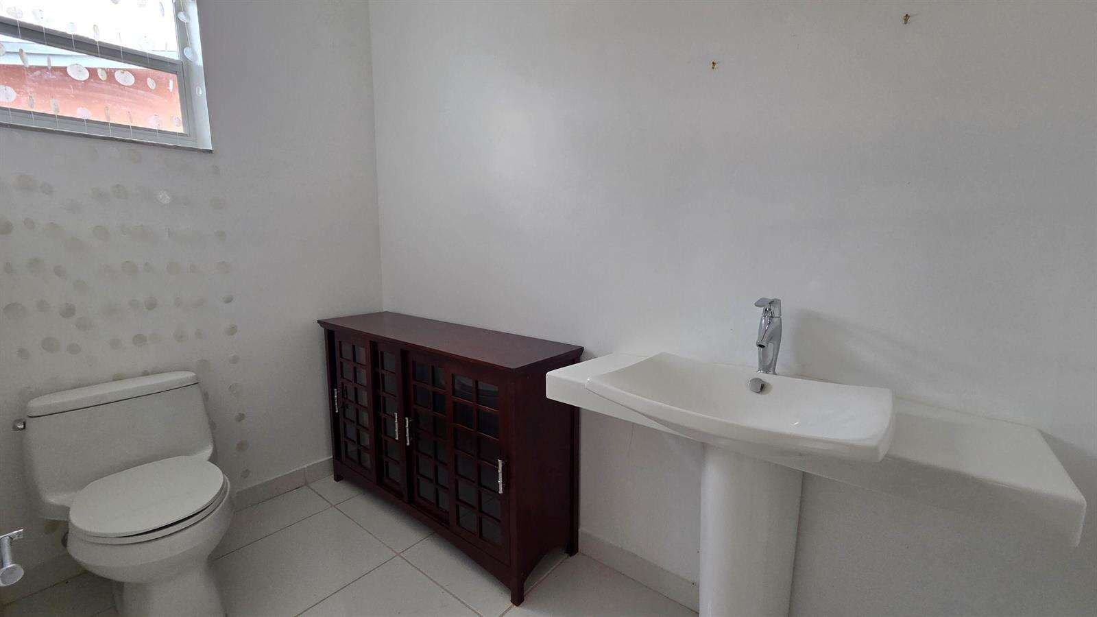 2000 31st, Hollywood, FL 33021 - For Sale photo 13
