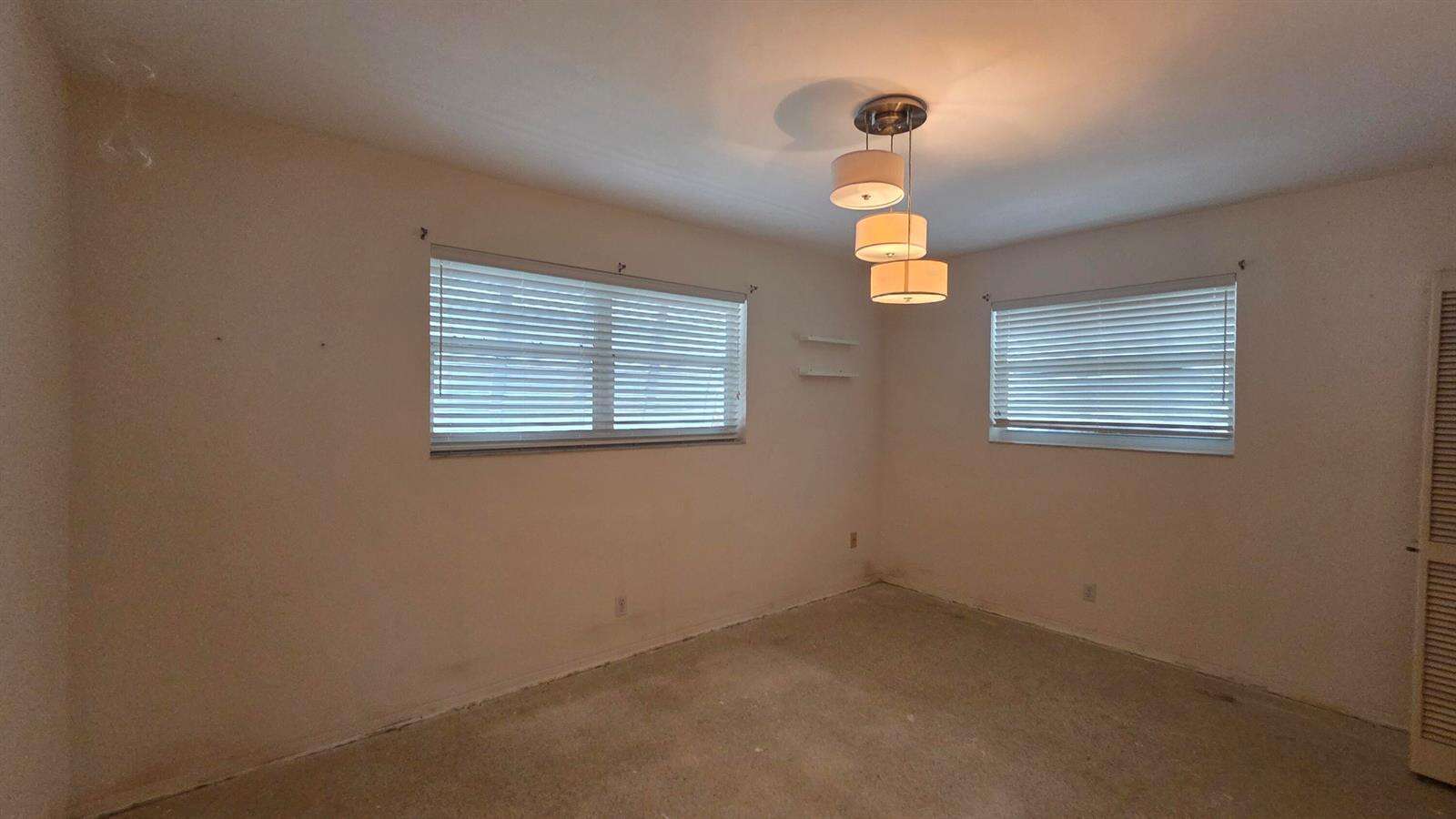 2000 31st, Hollywood, FL 33021 - For Sale photo 8