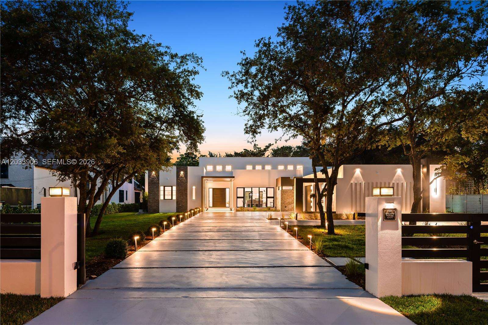6200 83 Ave, Miami, FL 33143 - For Sale photo 1
