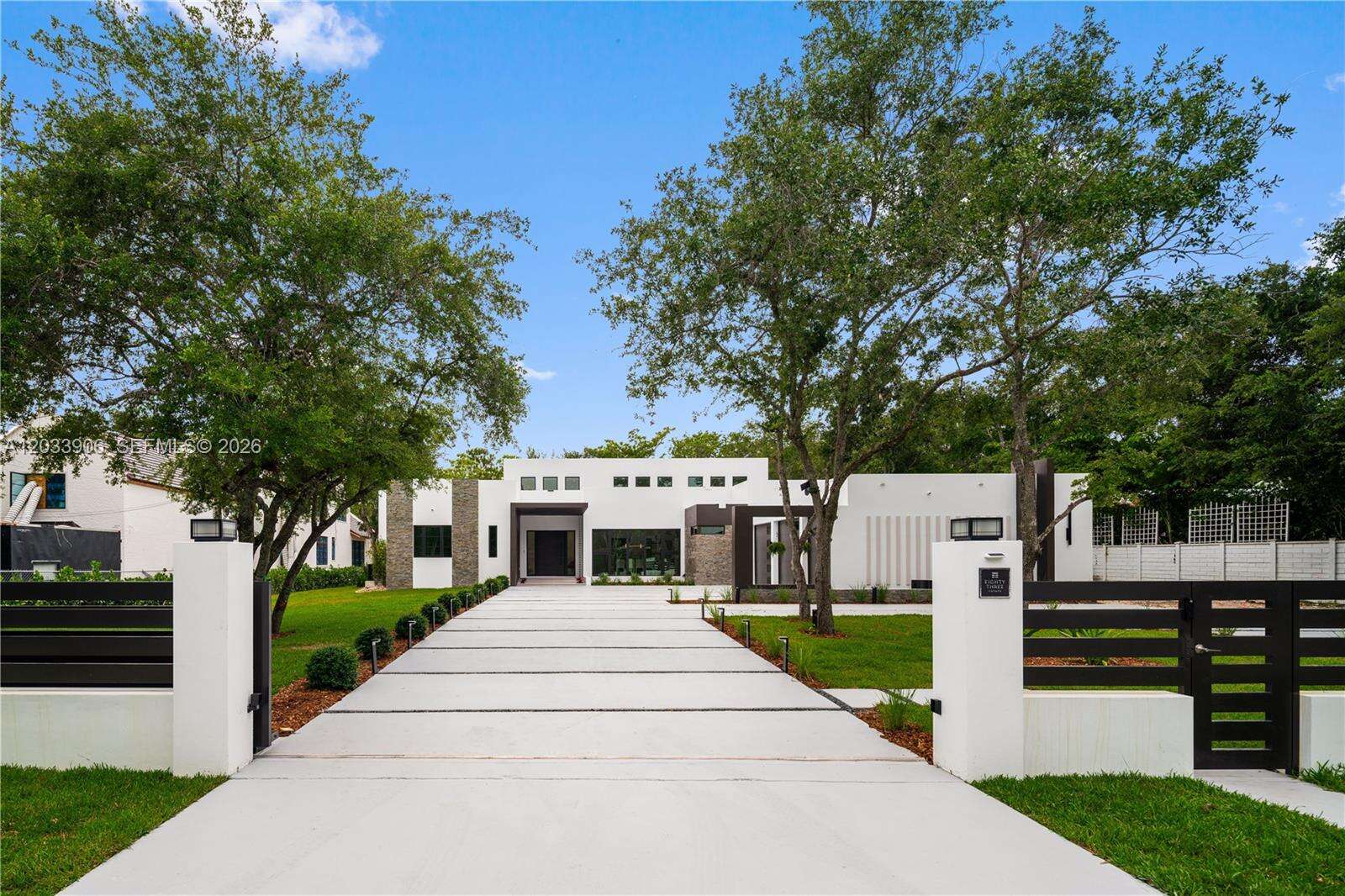 6200 83 Ave, Miami, FL 33143 - For Sale photo 2