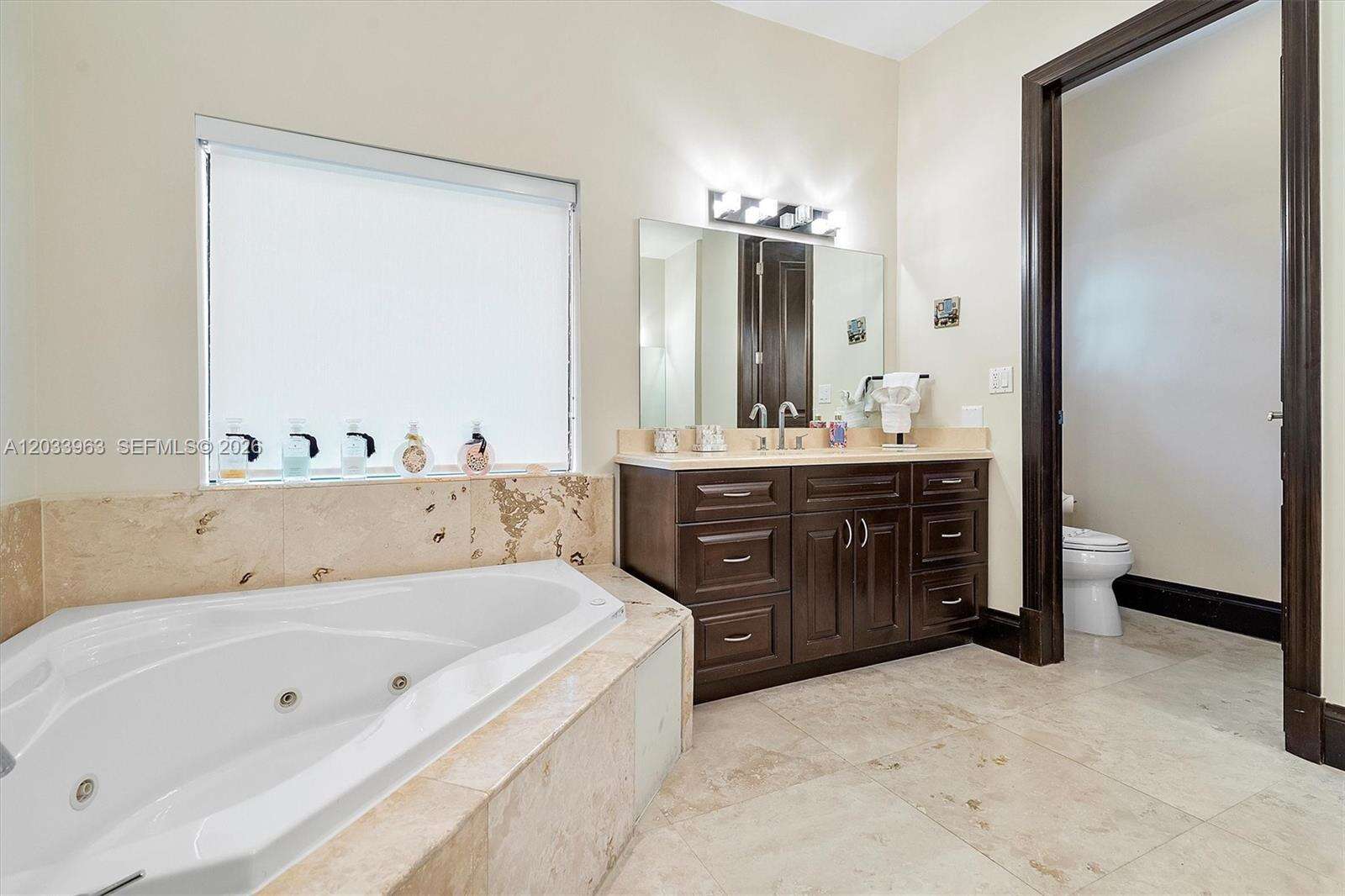 18825 Bay Rd, Sunny Isles Beach, FL 33160 - For Sale photo 32