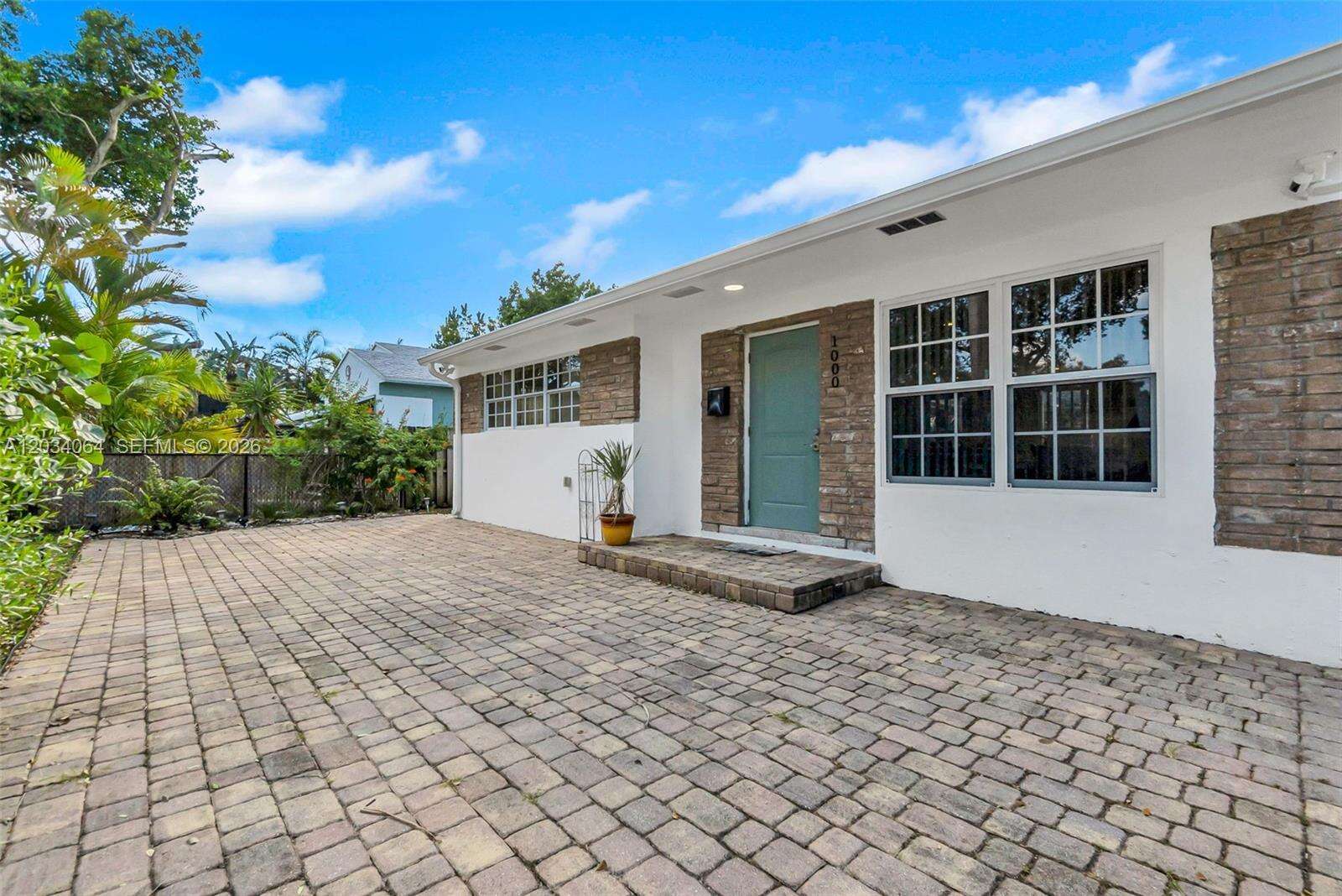 1000 17th Ave, Hollywood, FL 33020 - For Sale photo 2
