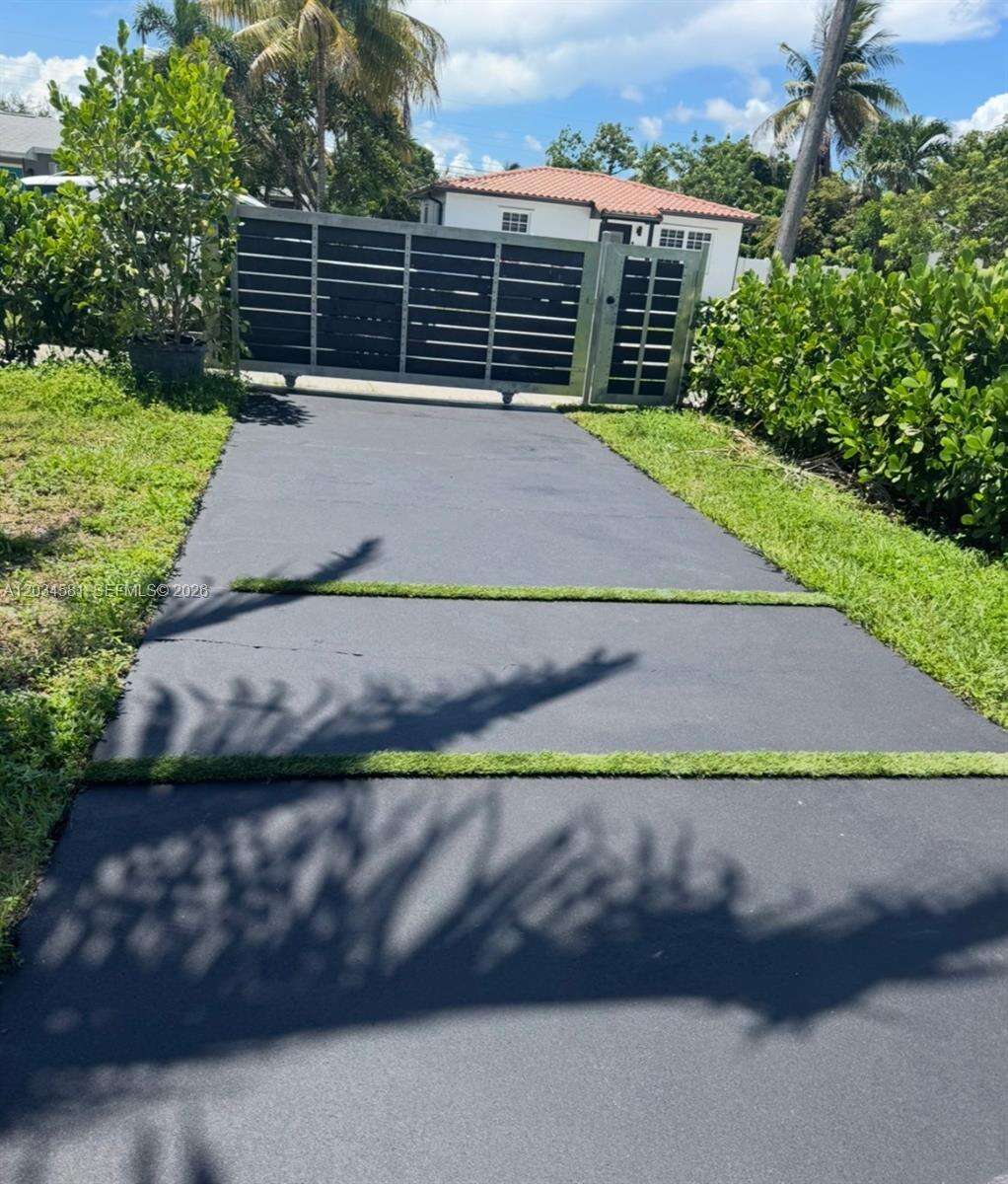2735 Dewey St, Hollywood, FL 33020 - For Sale photo 4
