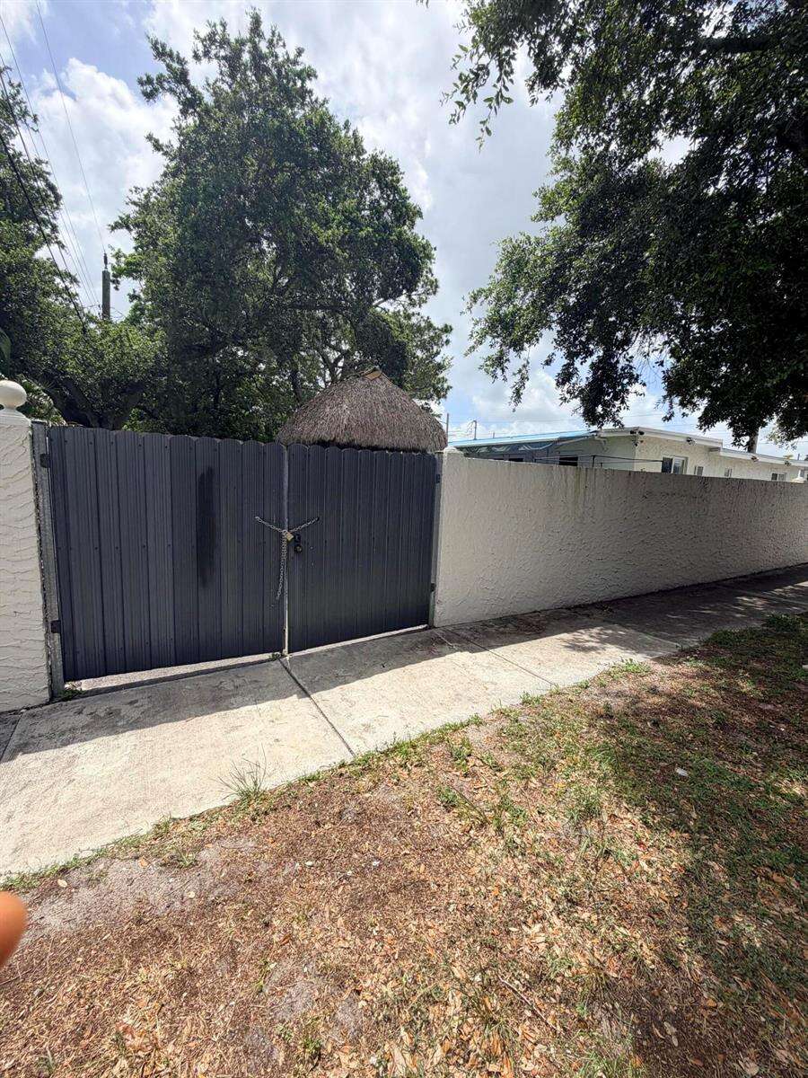 6645 Sheridan, Hollywood, FL 33024 - For Sale photo 12