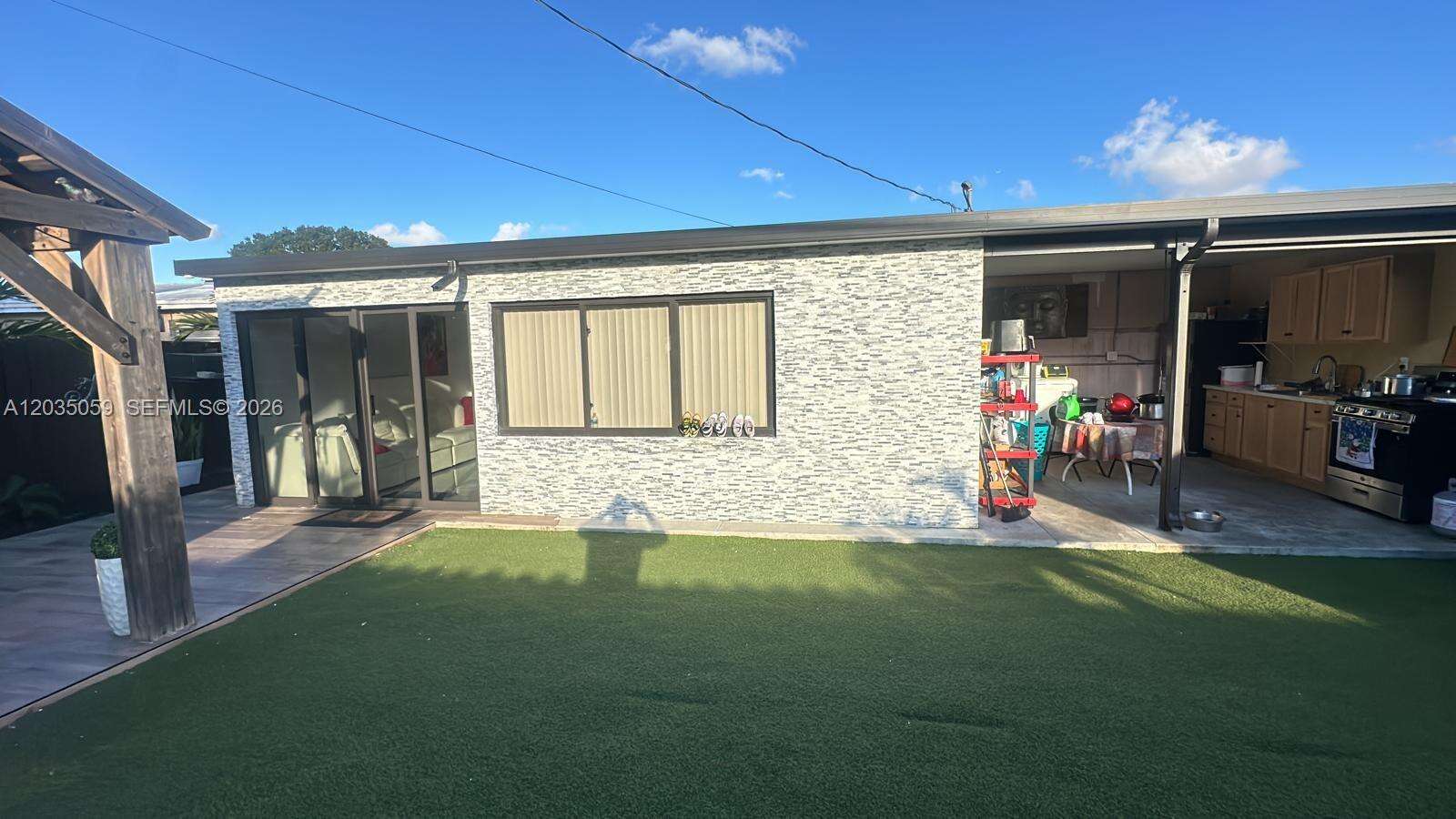 1220 71st Ter, Hollywood, FL 33024 - Pending Sale photo 14