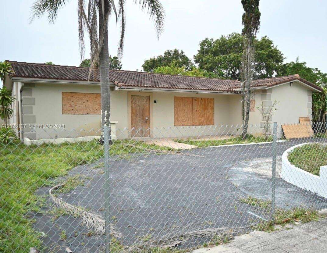 Hollywood, FL 33021 - For Sale photo 1