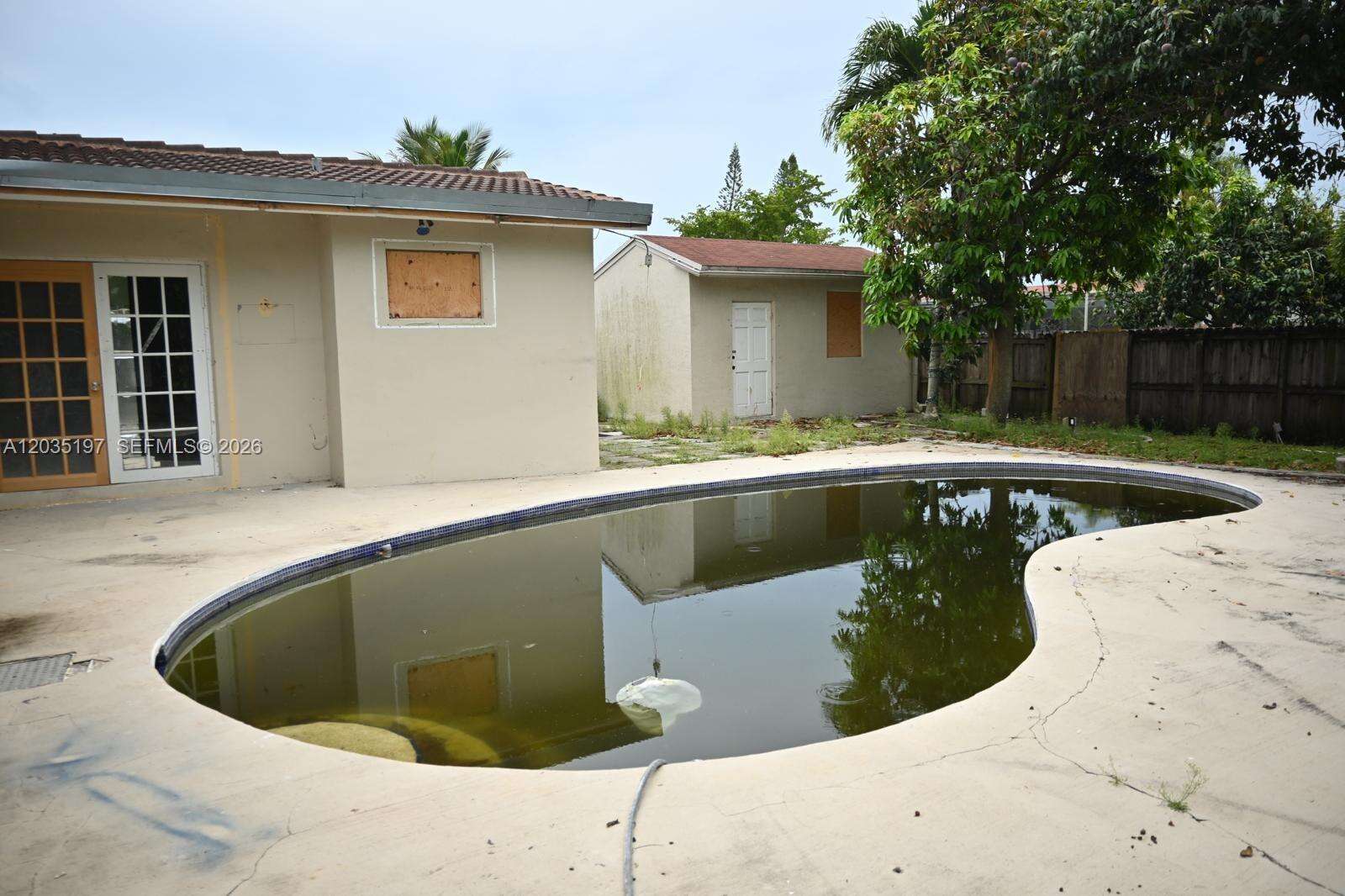 Hollywood, FL 33021 - For Sale photo 4