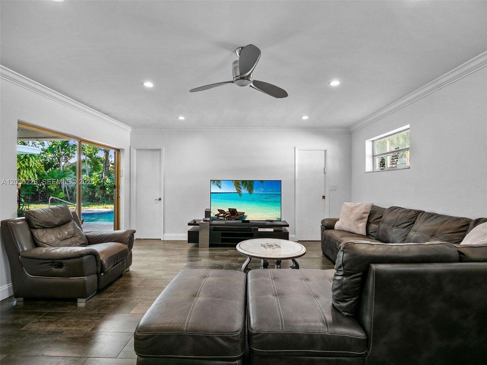 3610 53rd Ave, Hollywood, FL 33021 - For Sale photo 16