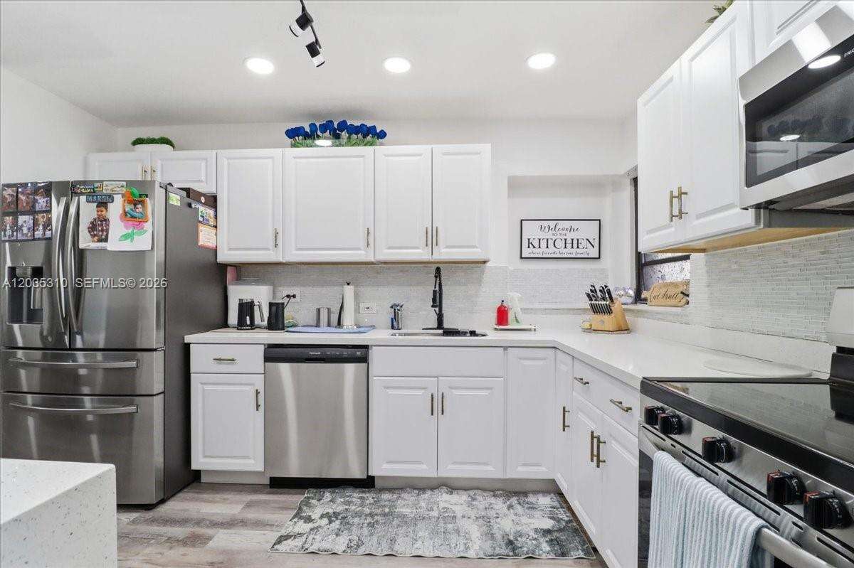 7551 Polk St, Hollywood, FL 33024 - For Sale photo 2