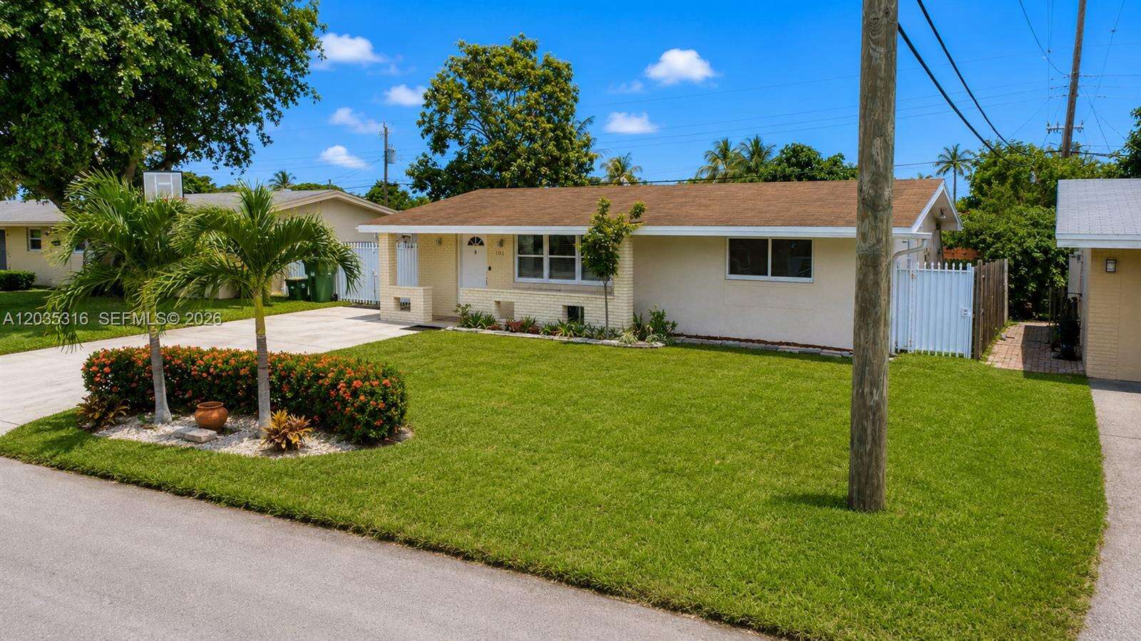 7611 15th Ct, Pembroke Pines, FL 33024 - For Sale photo 3