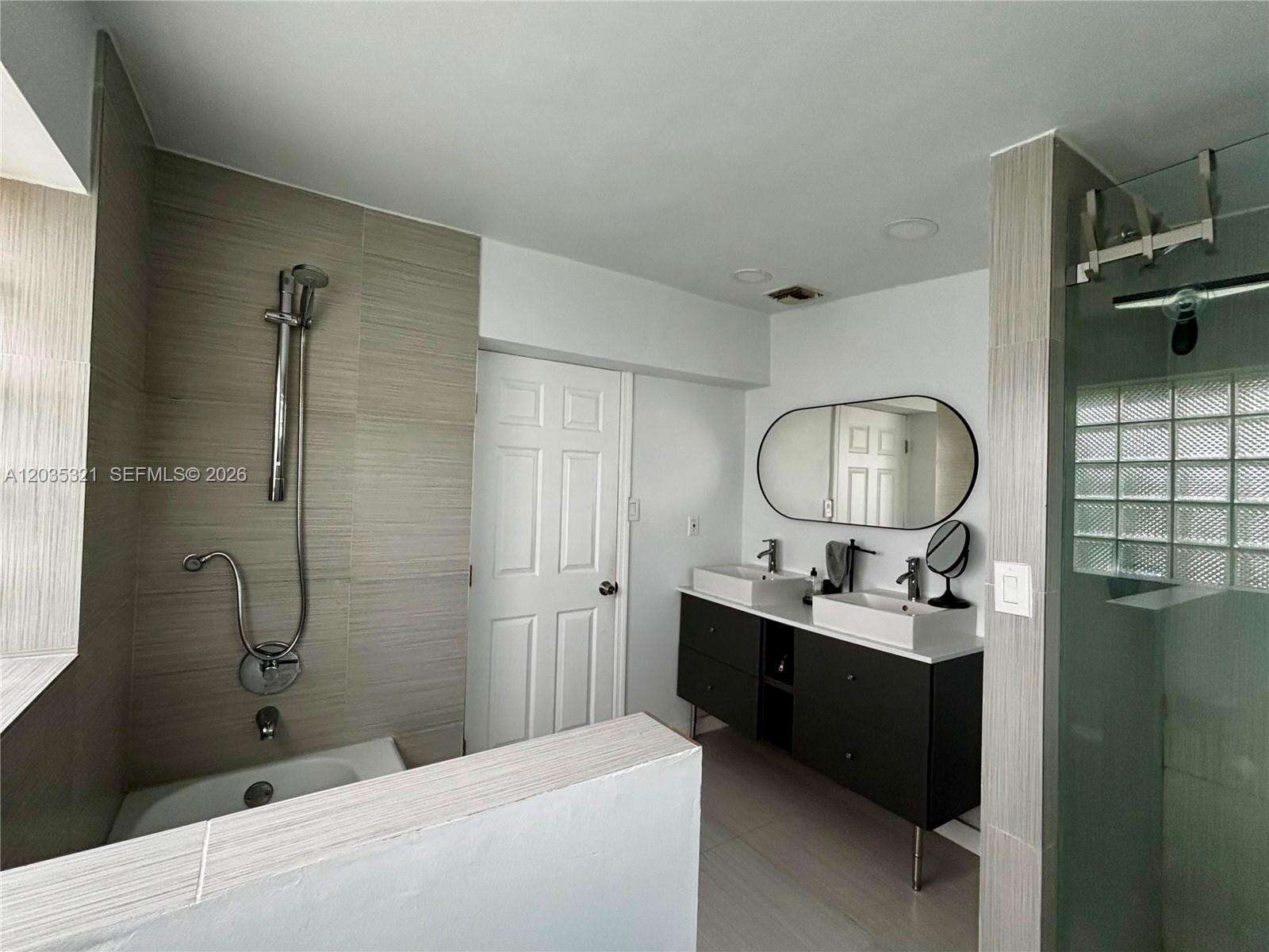 745 Shore Dr, Miami Beach, FL 33141 - For Sale photo 18