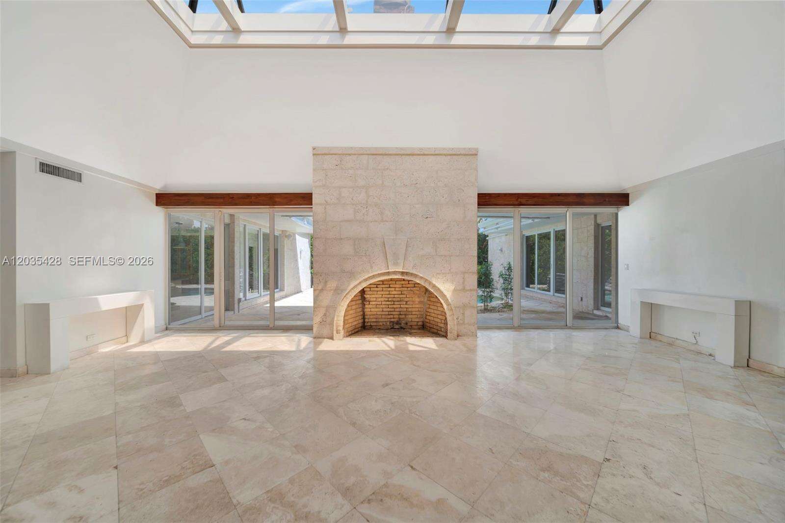 111 Hibiscus Dr, Miami Beach, FL 33139 - For Sale photo 2