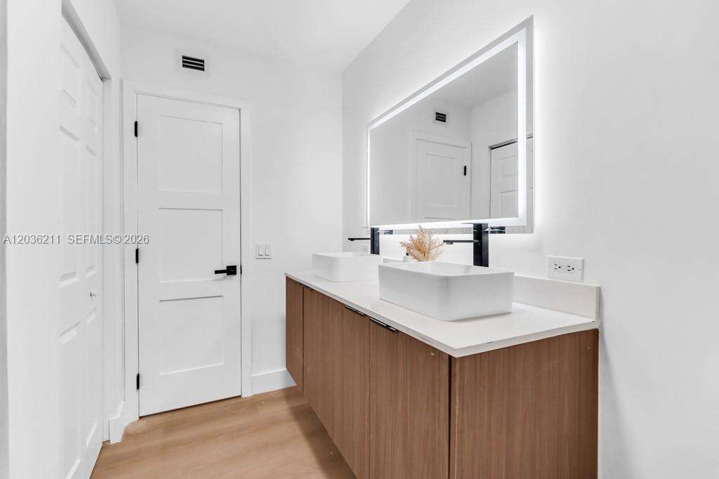 1234 Buchanan St, Hollywood, FL 33019 - For Sale photo 27