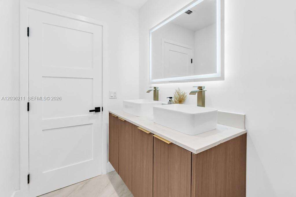1234 Buchanan St, Hollywood, FL 33019 - For Sale photo 30