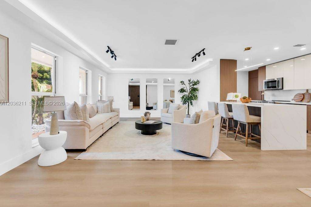 1234 Buchanan St, Hollywood, FL 33019 - For Sale photo 6