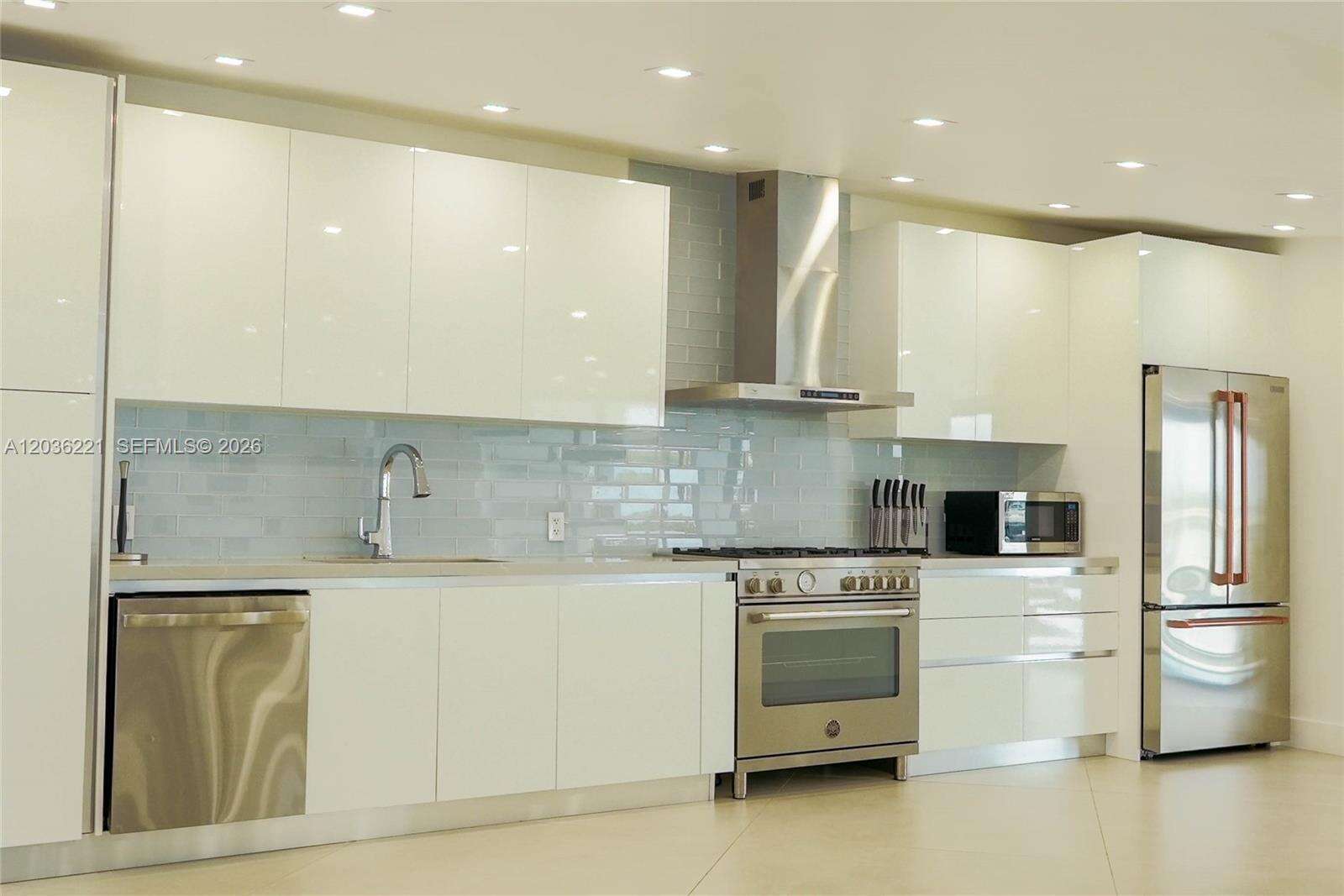 7720 Miami View Dr, North Bay Village, FL 33141 - For Sale photo 16