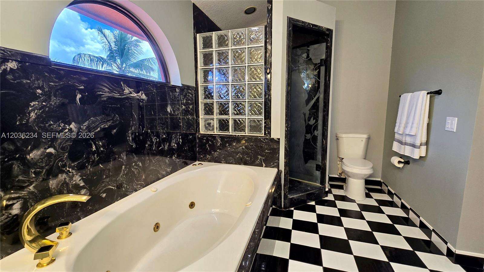 741 Tyler St, Hollywood, FL 33019 - For Sale photo 35
