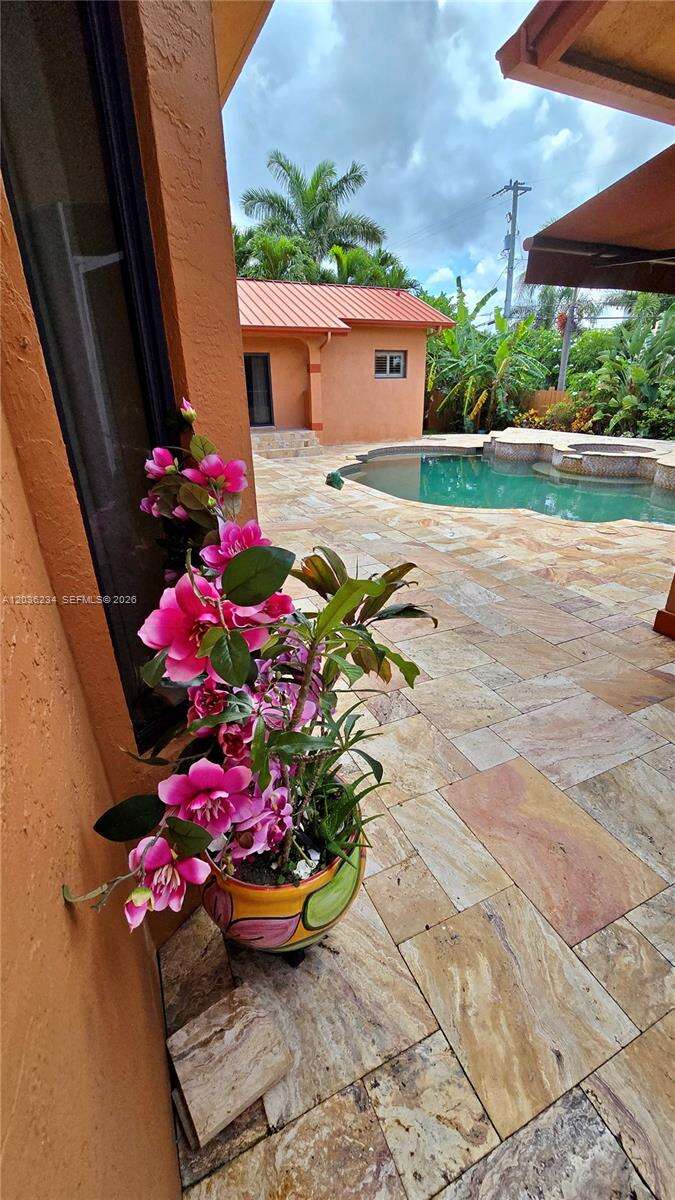 741 Tyler St, Hollywood, FL 33019 - For Sale photo 44
