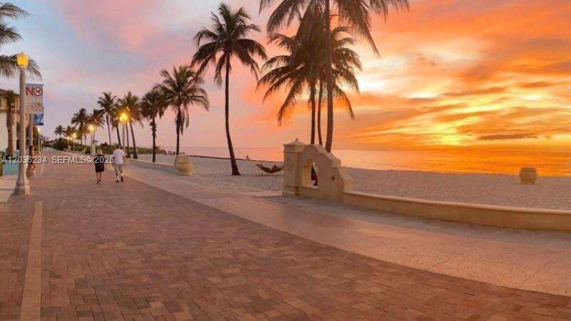 741 Tyler St, Hollywood, FL 33019 - For Sale photo 52