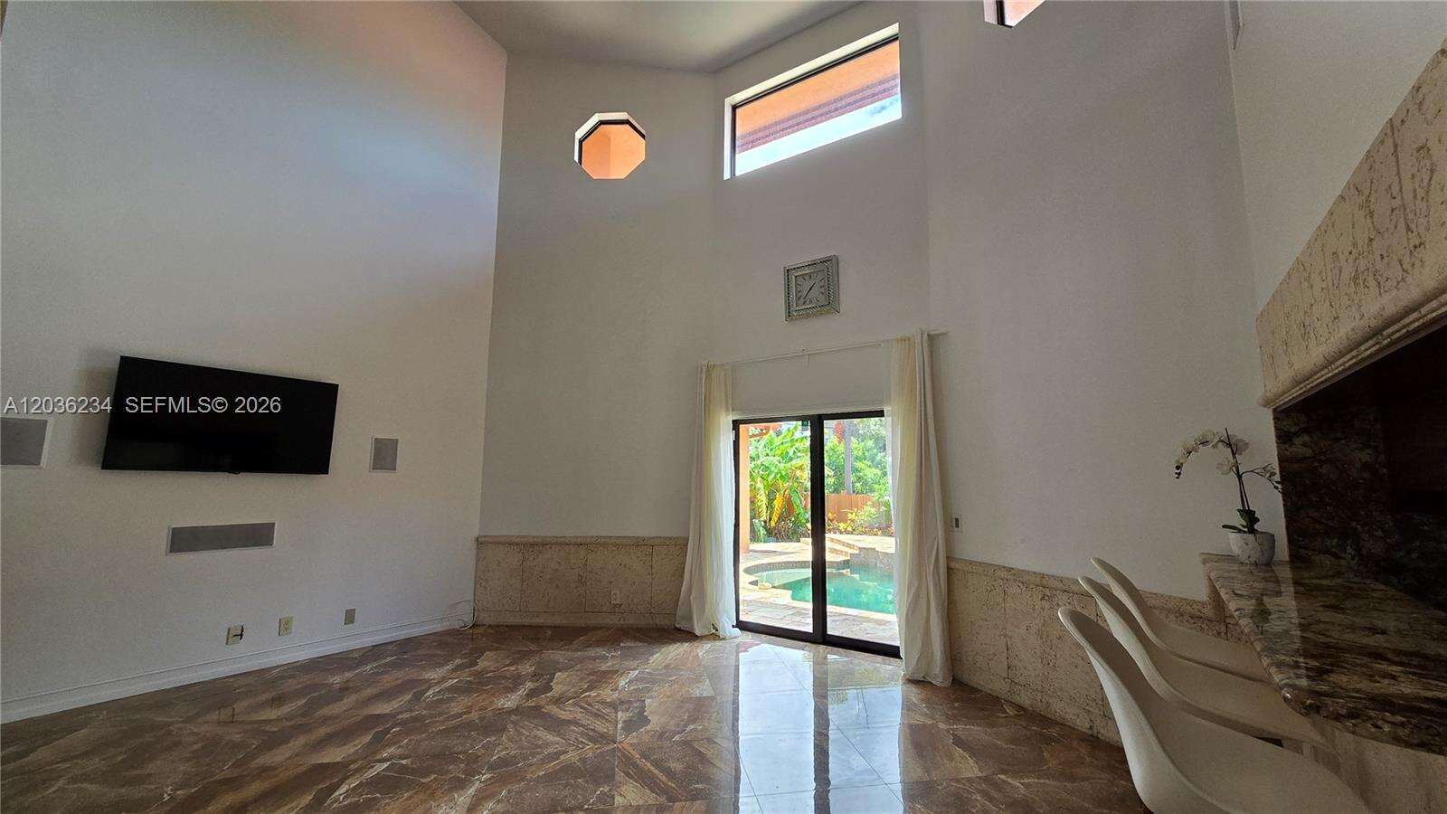 741 Tyler St, Hollywood, FL 33019 - For Sale photo 7
