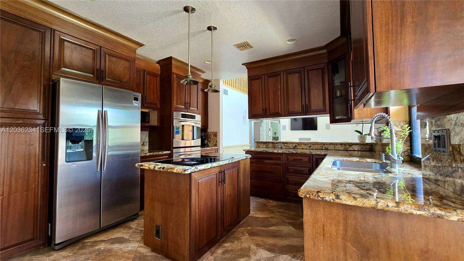 741 Tyler St, Hollywood, FL 33019 - For Sale photo 10