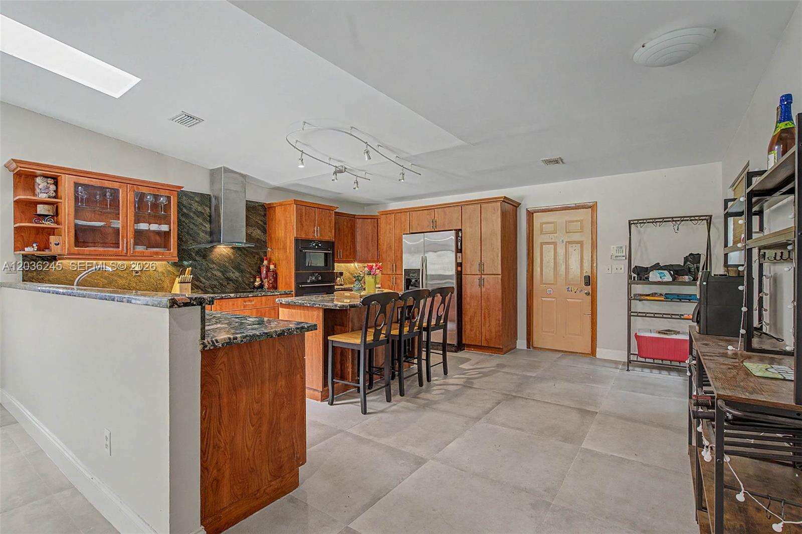 15741 147th Ct, Miami, FL 33187 - For Sale photo 3