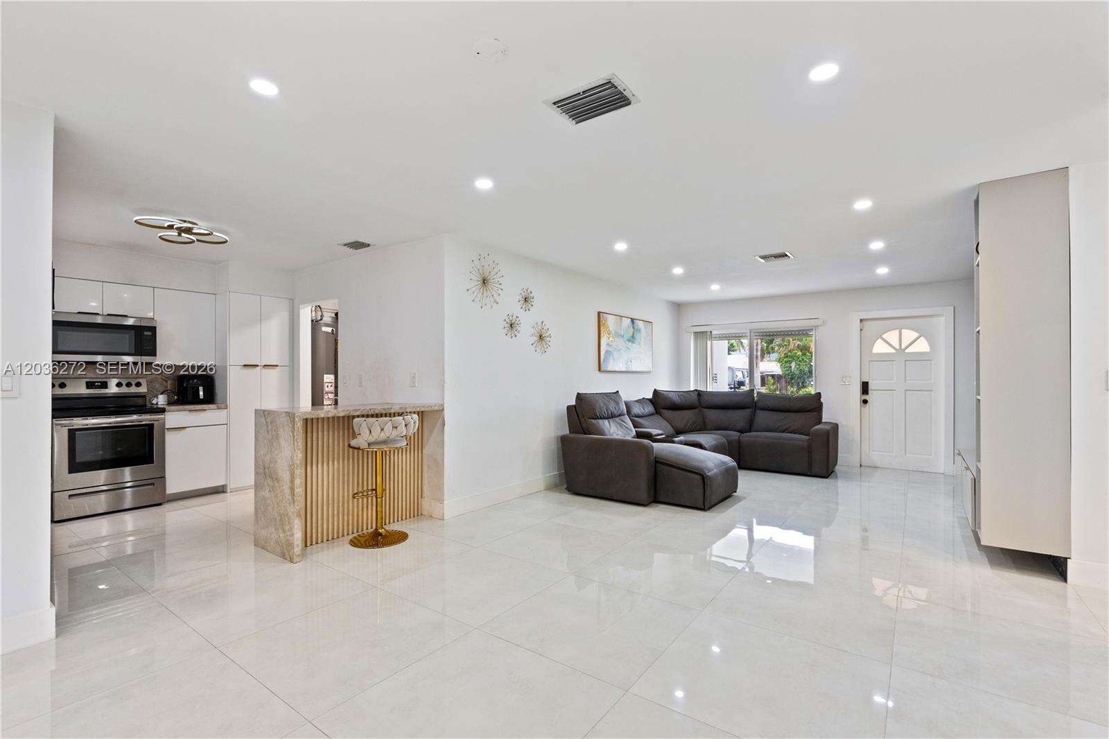 706 32nd Ct, Hollywood, FL 33021 - For Sale photo 14