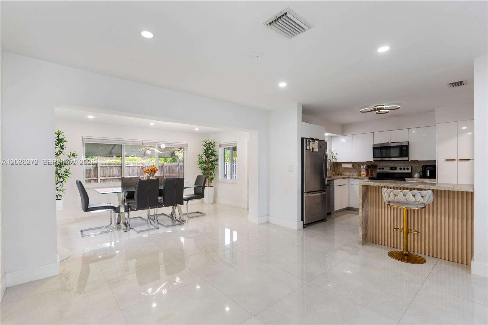706 32nd Ct, Hollywood, FL 33021 - For Sale photo 20