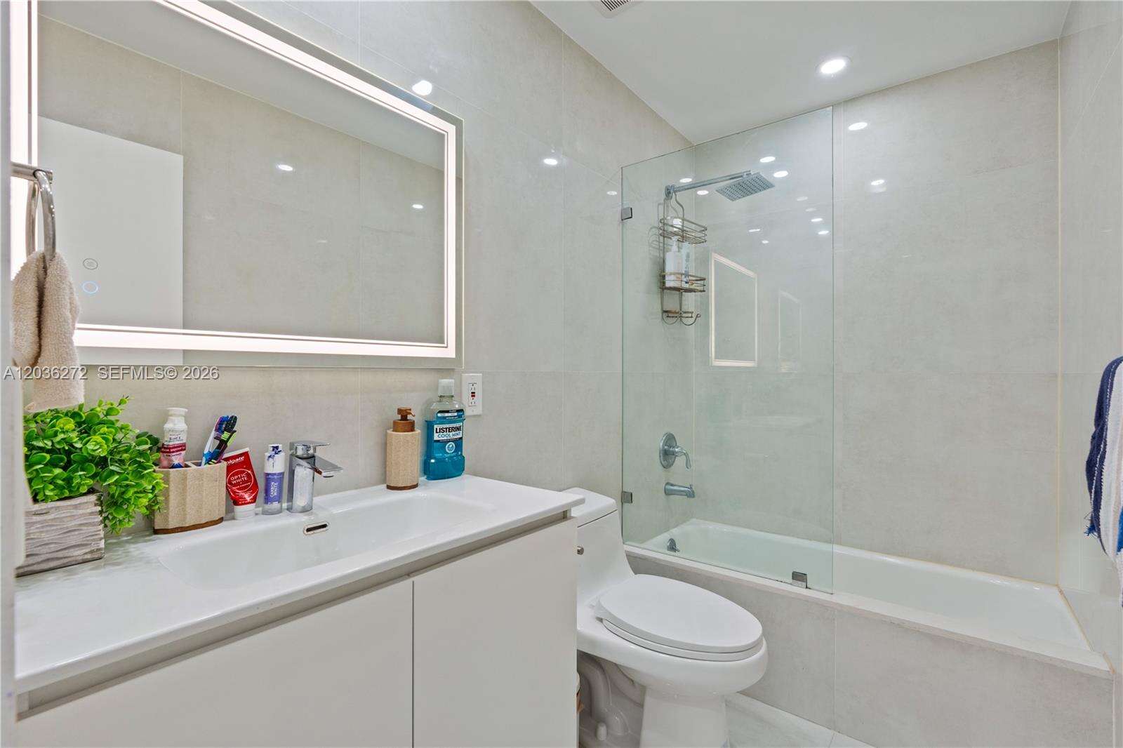 706 32nd Ct, Hollywood, FL 33021 - For Sale photo 23