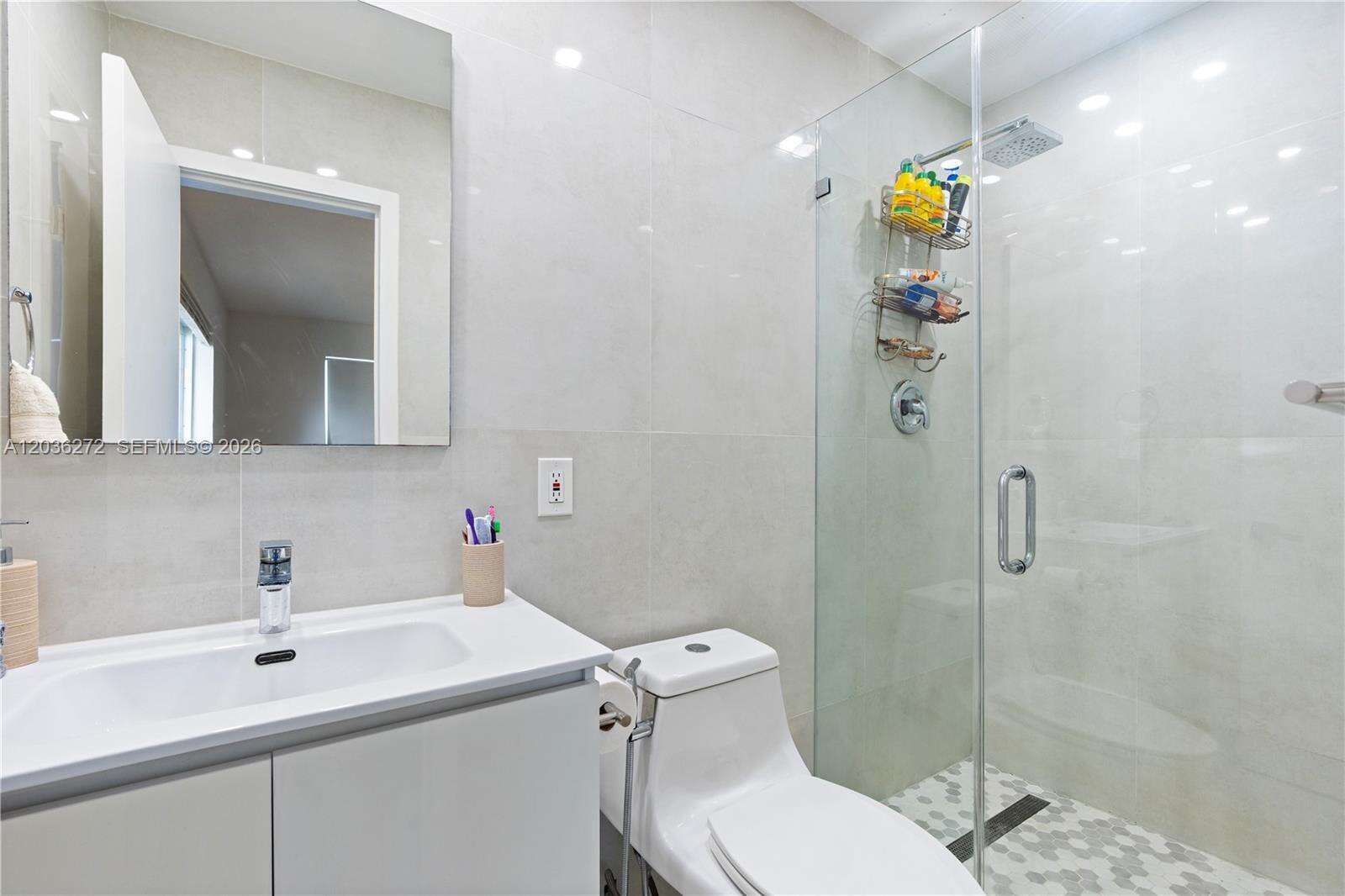 706 32nd Ct, Hollywood, FL 33021 - For Sale photo 29