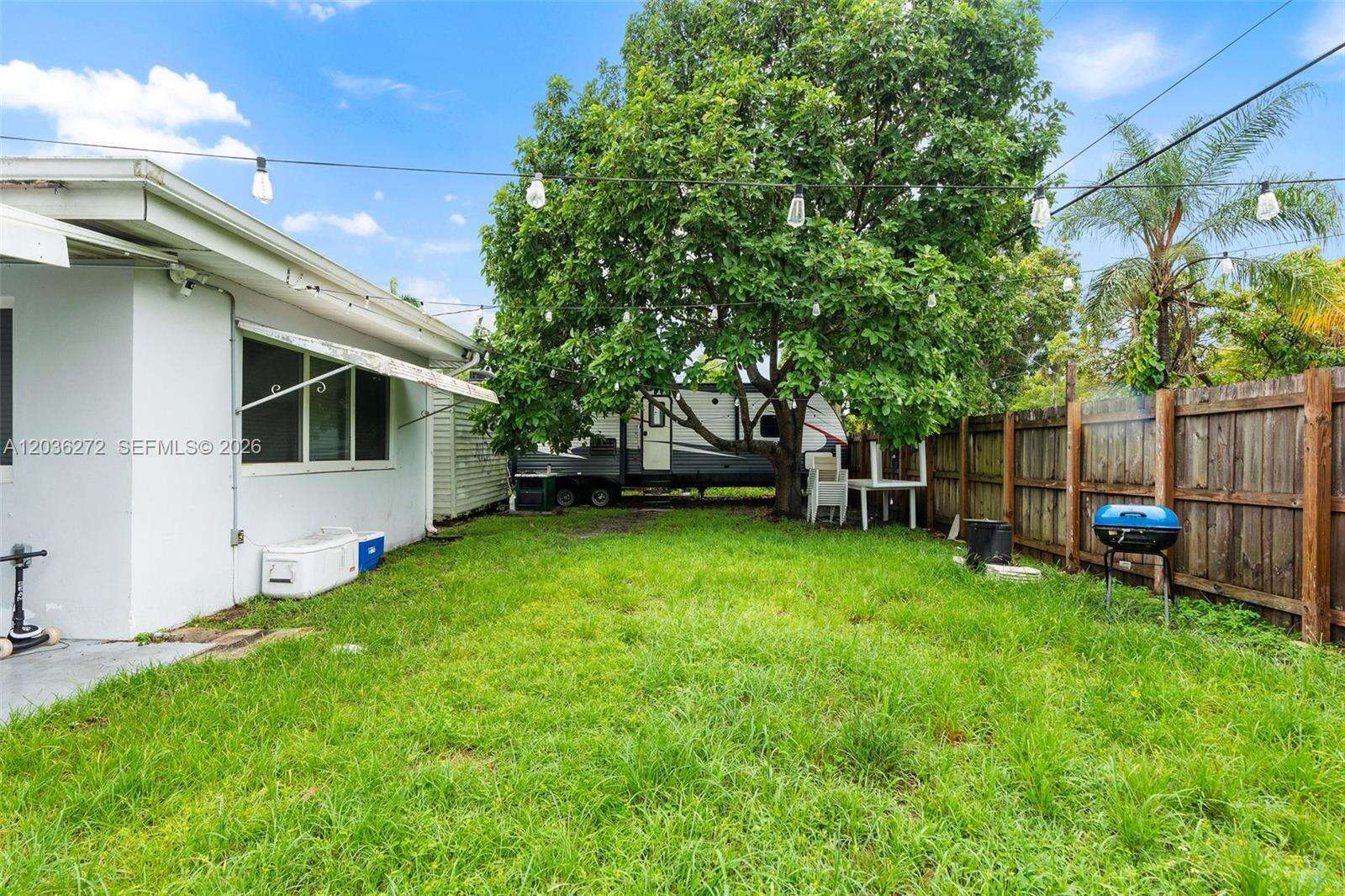 706 32nd Ct, Hollywood, FL 33021 - For Sale photo 6