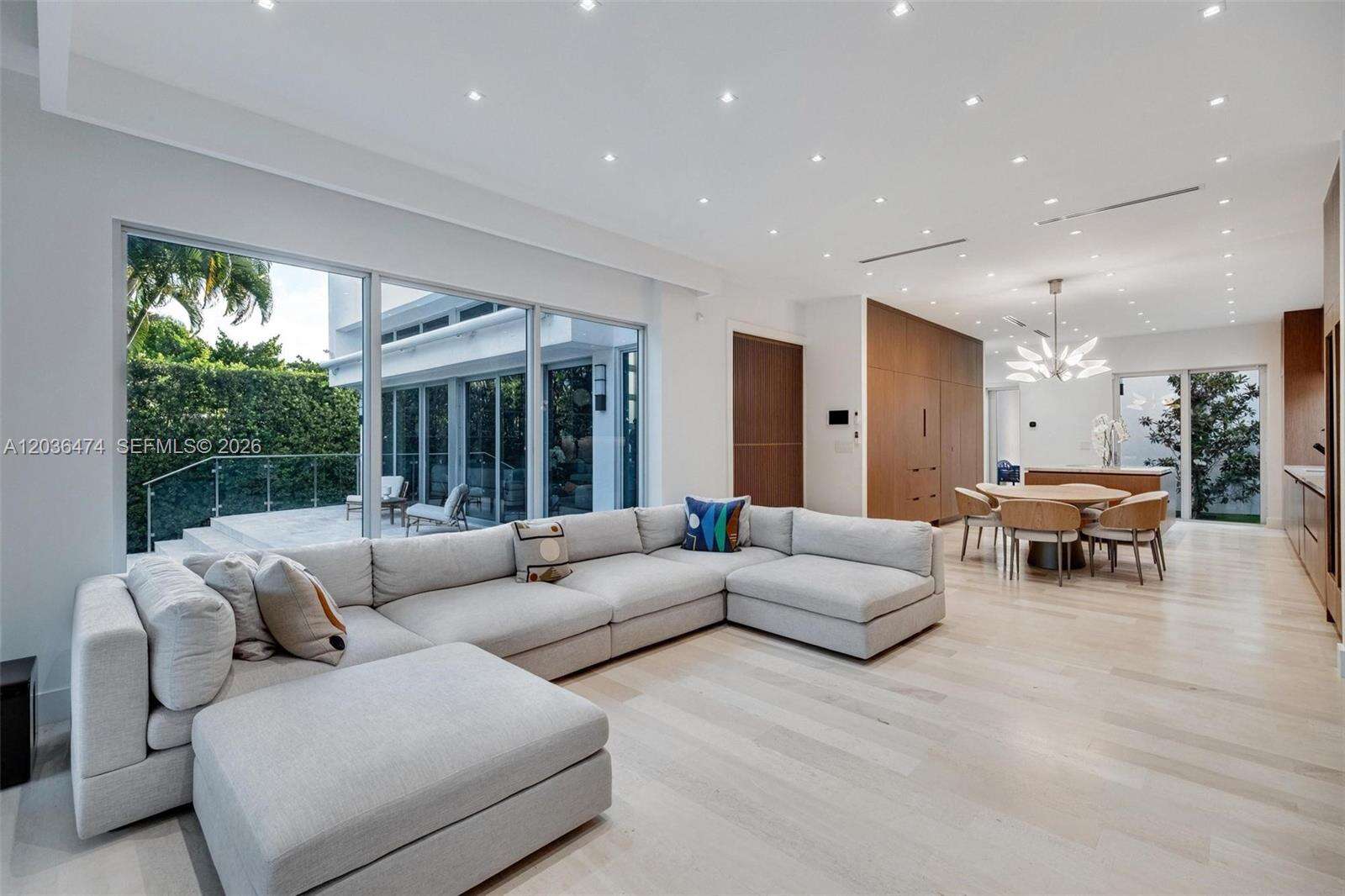 470 Shore Dr, Miami Beach, FL 33141 - For Sale photo 20