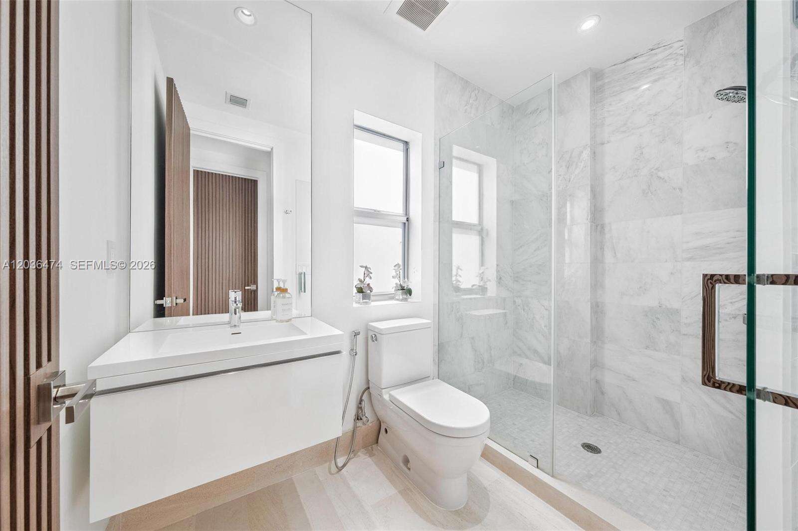 470 Shore Dr, Miami Beach, FL 33141 - For Sale photo 44