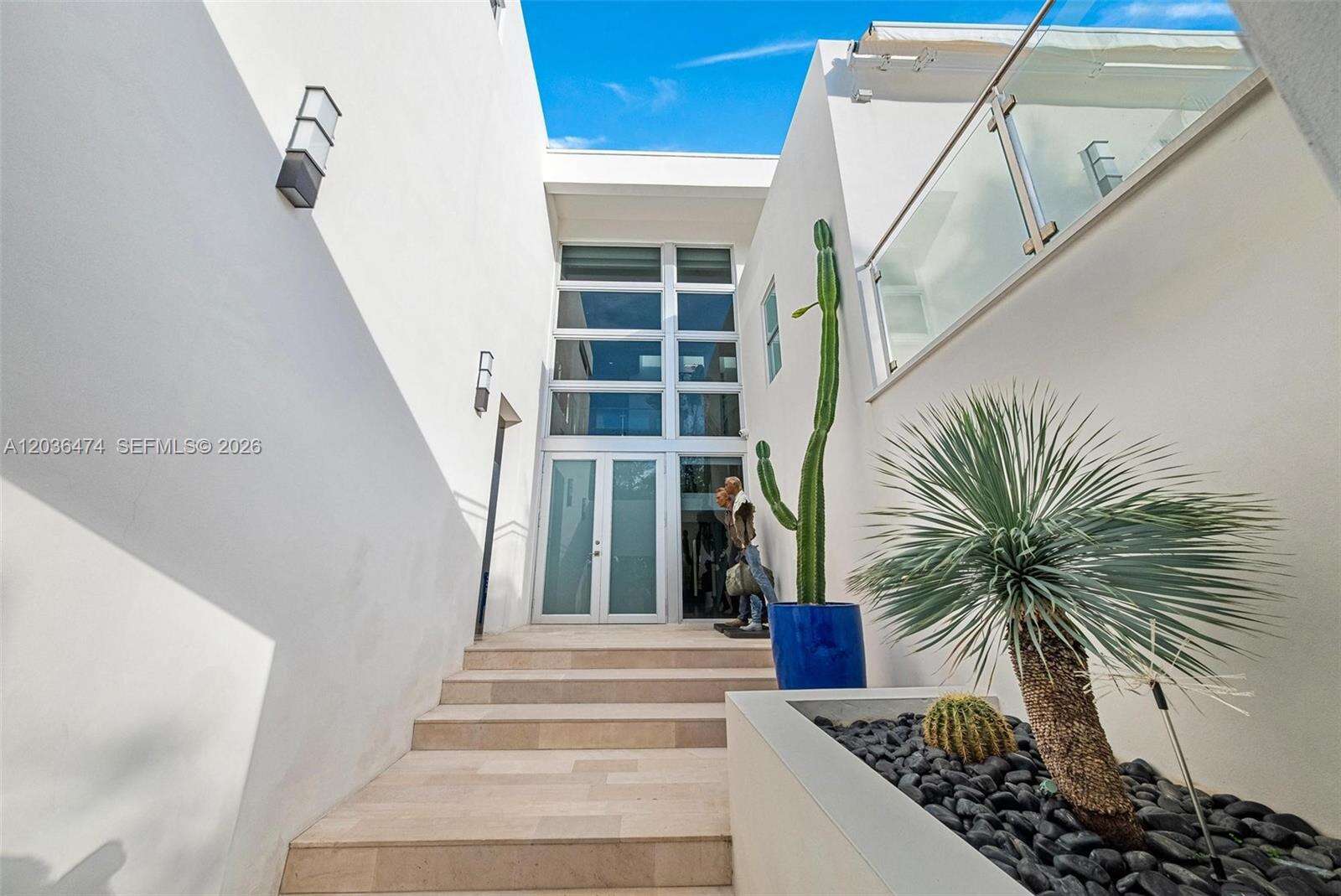 470 Shore Dr, Miami Beach, FL 33141 - For Sale photo 9