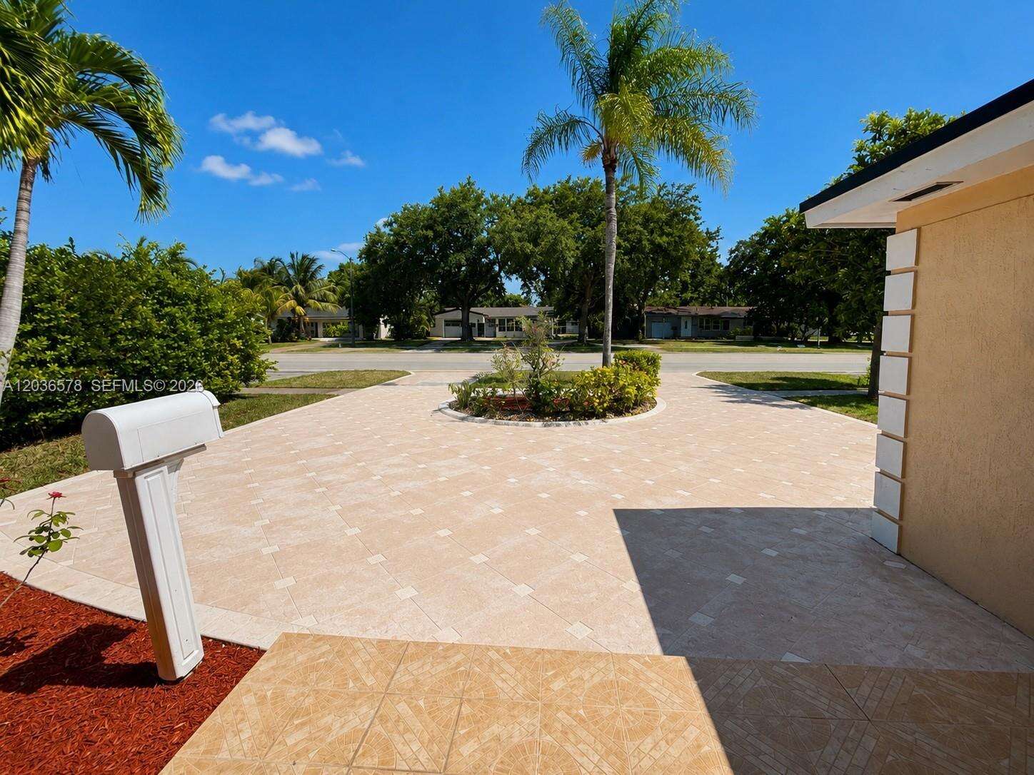 3327 Taft St, Hollywood, FL 33021 - For Sale photo 5